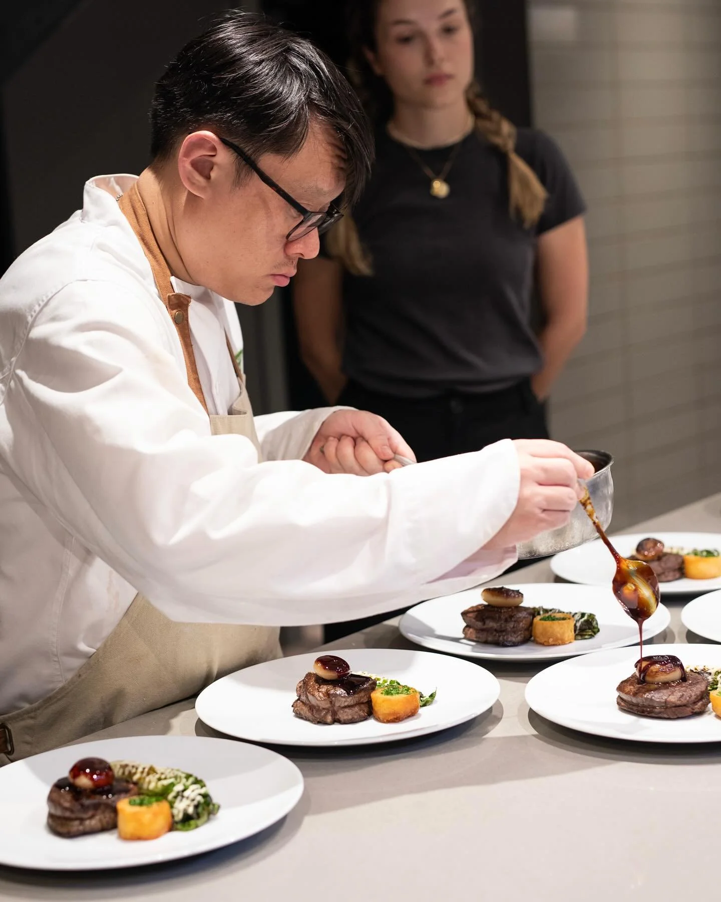 🍂 We know it&rsquo;s still September&hellip; but your future self will thank you for planning ahead.  Our Private Dining Room has just a few rare weekend dates left in November &amp; December 🗓️ (plus some weekday + lunch spots too). 

🥳 Gather yo
