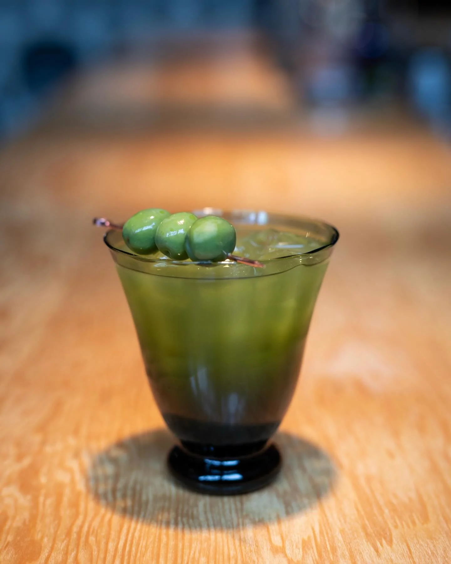 Join us for a mid-week zero-proof botanical fix 🌿

Kavala 🫒 
>Olive
>Bay leaf
>Parsley
>Rosemary
>Thyme
>Citrus peel
>Tonic

And don&rsquo;t forget our all evening Happy Hour at the bar every Wednesday - with our snacks menu, c