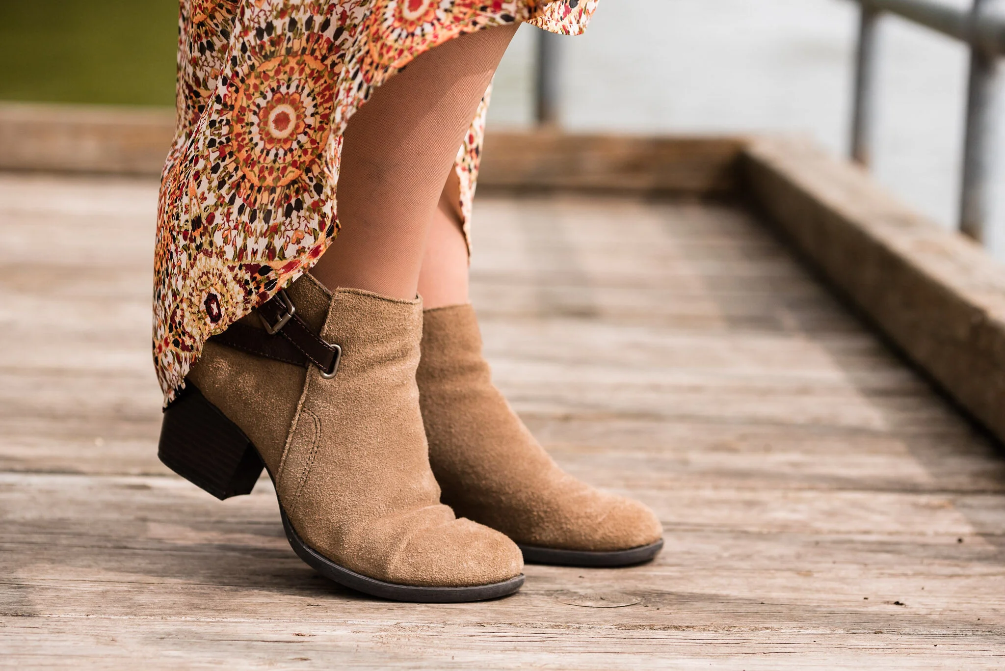 Pantone - Fall/Winter 2020 - Amber Glow, Green Sheen and Almond Oil