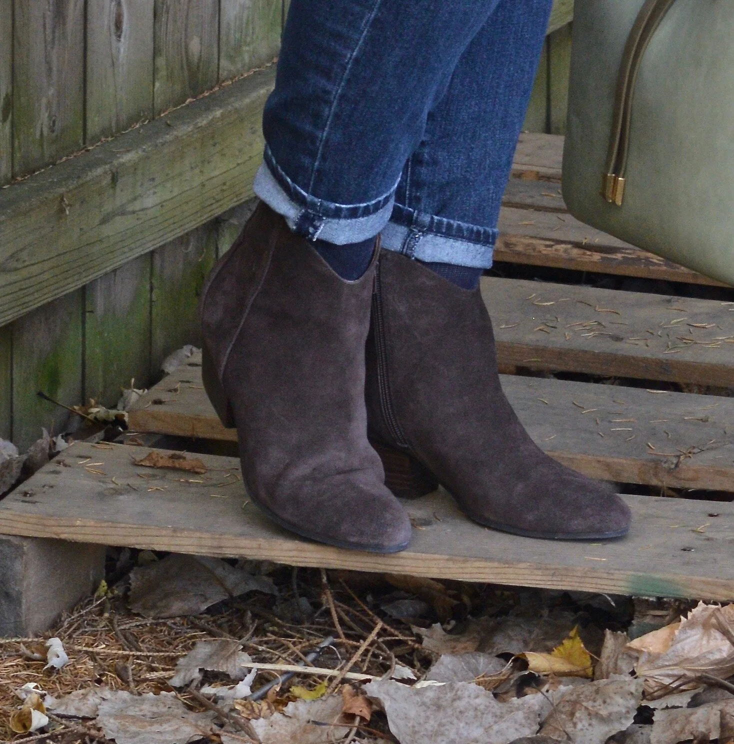 Fall/Thanksgiving - dark yellow sweatshirt, skinny jeans and tweed jacket