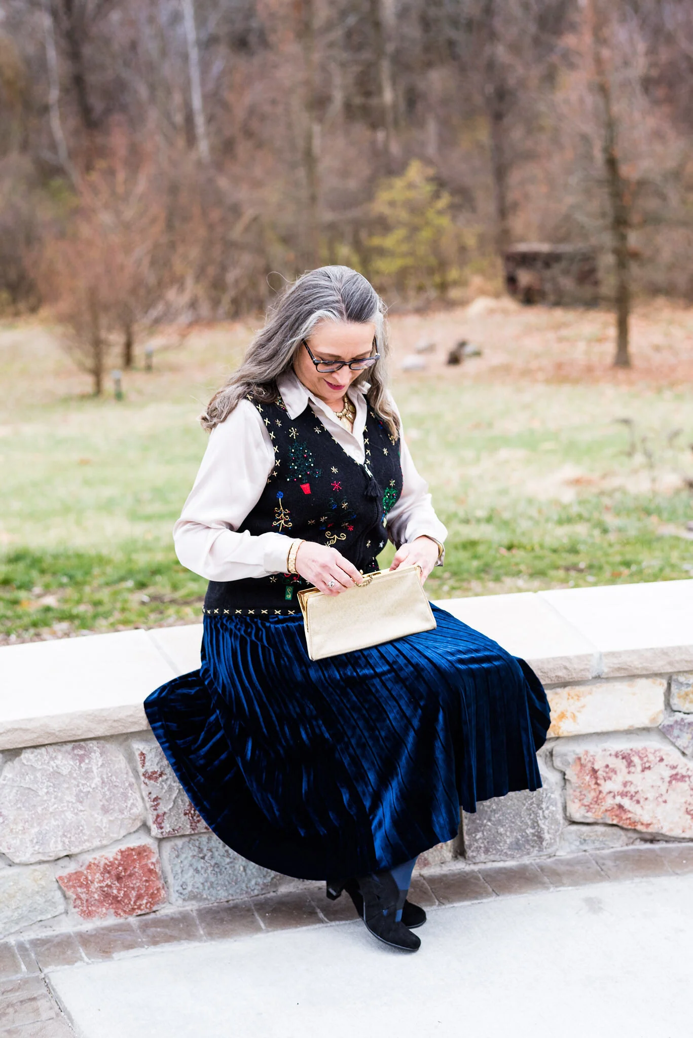 Outfit Inspiration - Christmas with the Kranks - Holiday vest