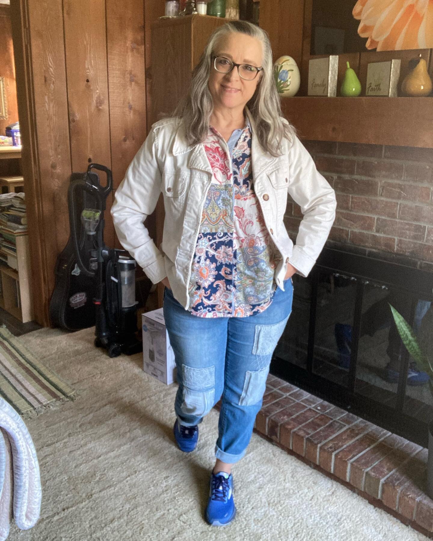 #mismatchmay style challenge. This week with our hosts @crafty_thrifting and @prelovedlotta - these ladies are doing some amazing up cycling and print mixing, so be sure to check them out. Today I am focusing on denim, layering and the idea that if I