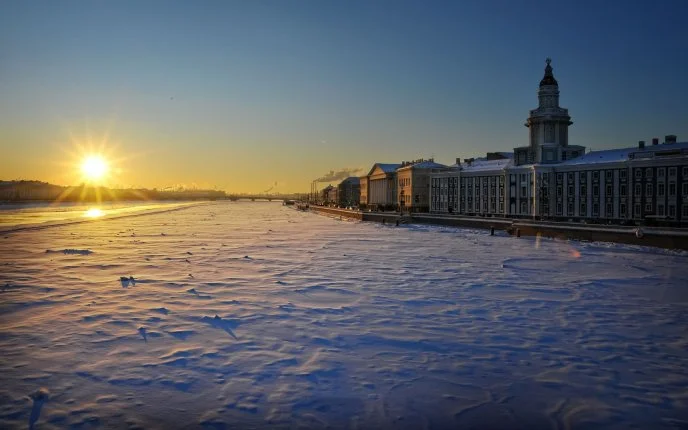 4085_Winter-sunrise-in-Russia-St-Petersburg.jpg
