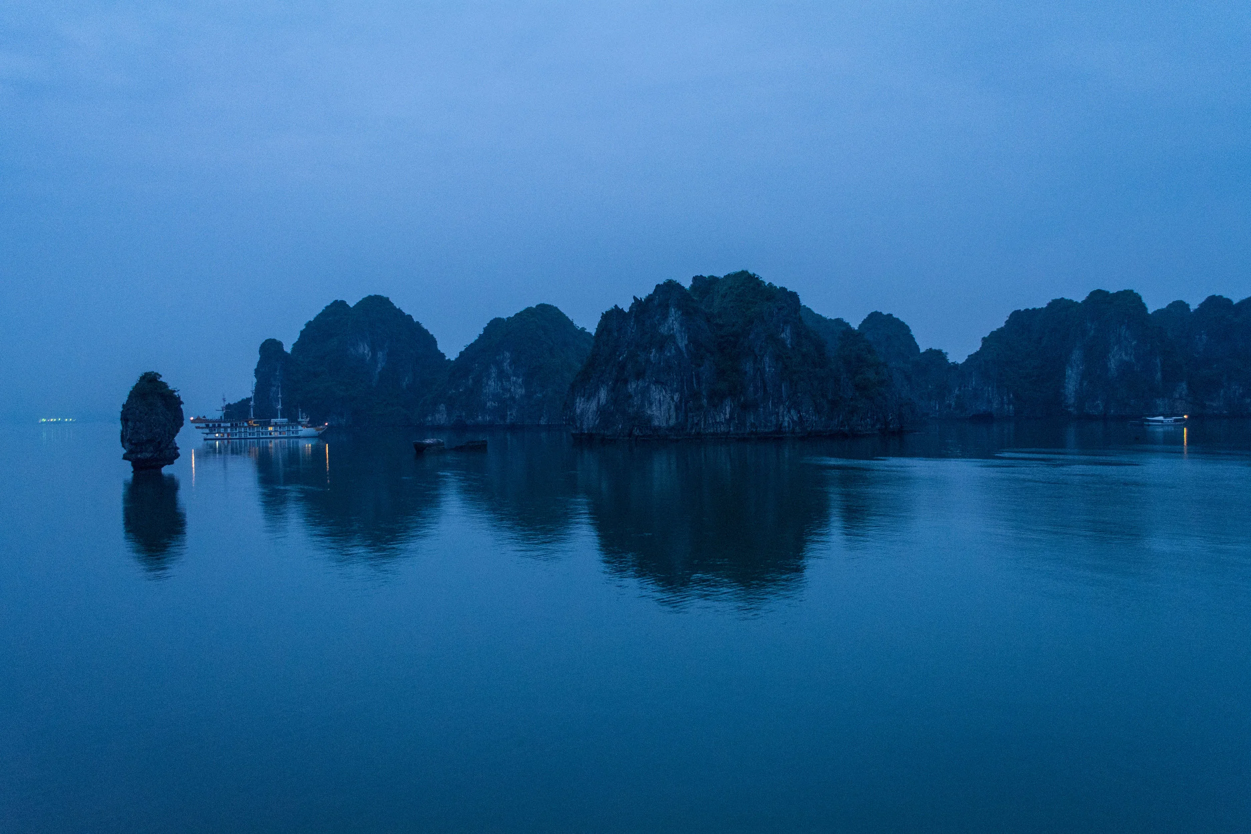 Day 14 - Bai Tu Long Bay