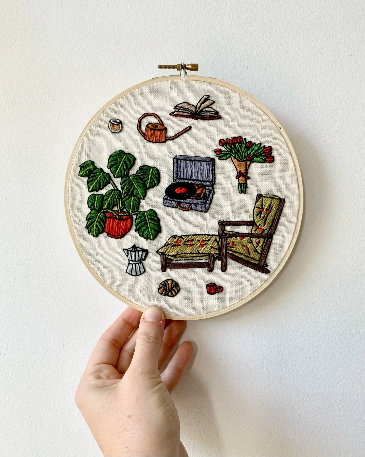 Wishing you a very cozy [small business] Saturday from this tiny, one-person-home-based business. Happy stitching, folks 💫
