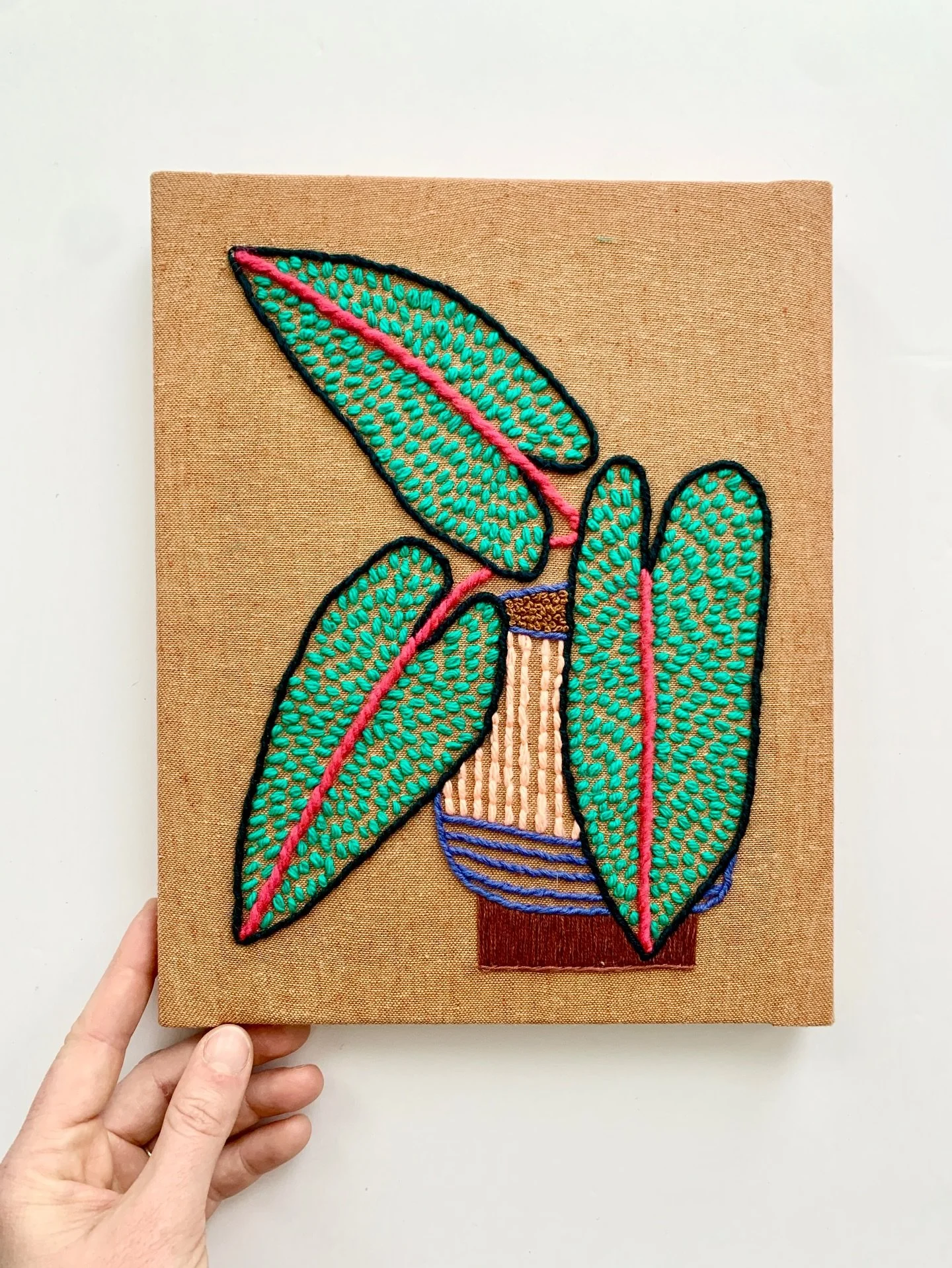 Wowee, do I have so many THANK YOUS to say!

Thank you @craftcouncil for putting on such an incredible show last weekend here in Baltimore.
Thank you to the show jurors who awarded me the Randall Darwall Fiber Award.
Thank you to everyone who SHOWED 