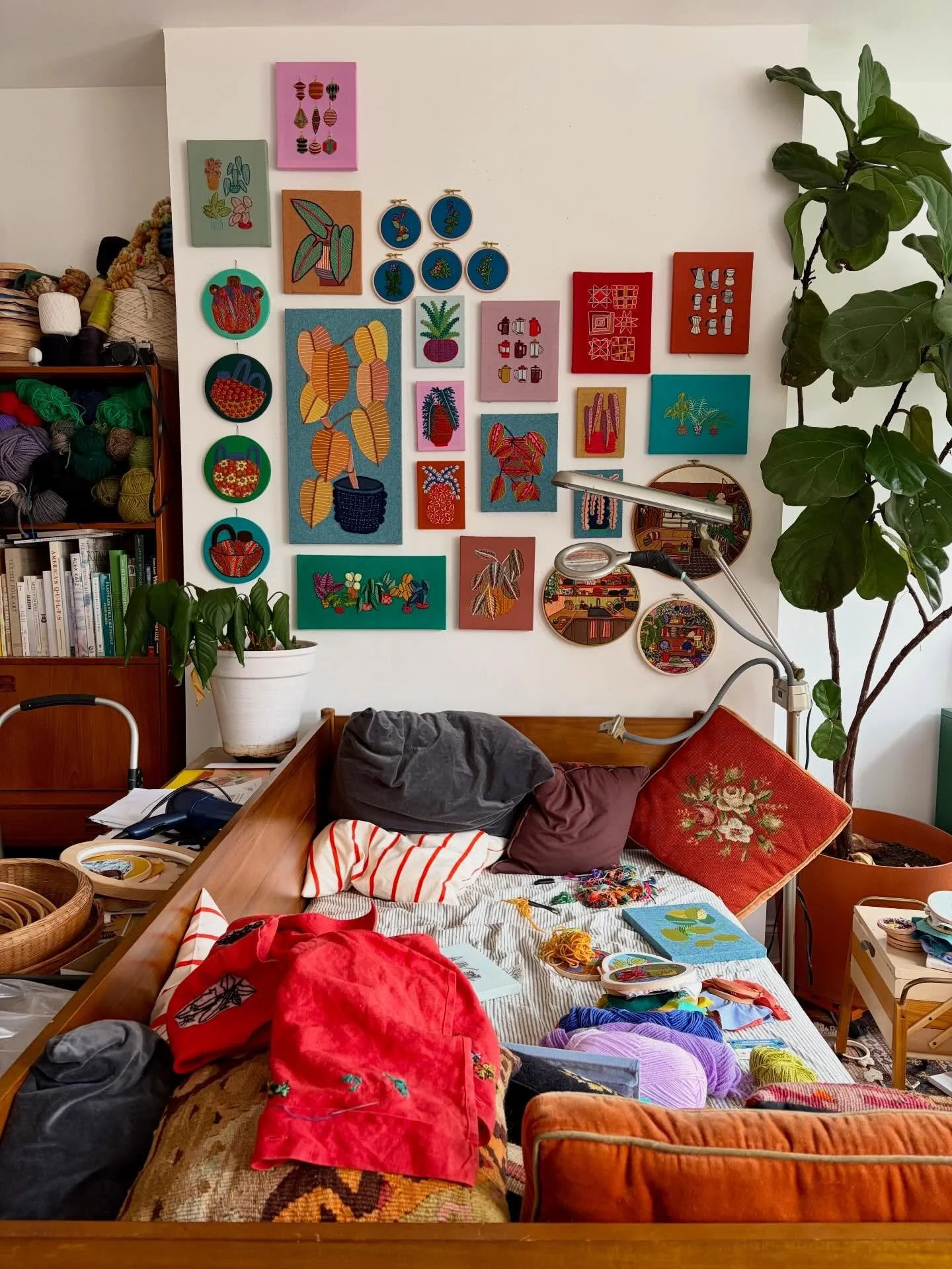 Got the studio back to a workable (if not perfectly tidy) level of clean&hellip;only took me a whole week. I love using this wall as ever-changing vertical storage for finished artworks and samples 🌈
(And thanks so much for all the encouragement on 