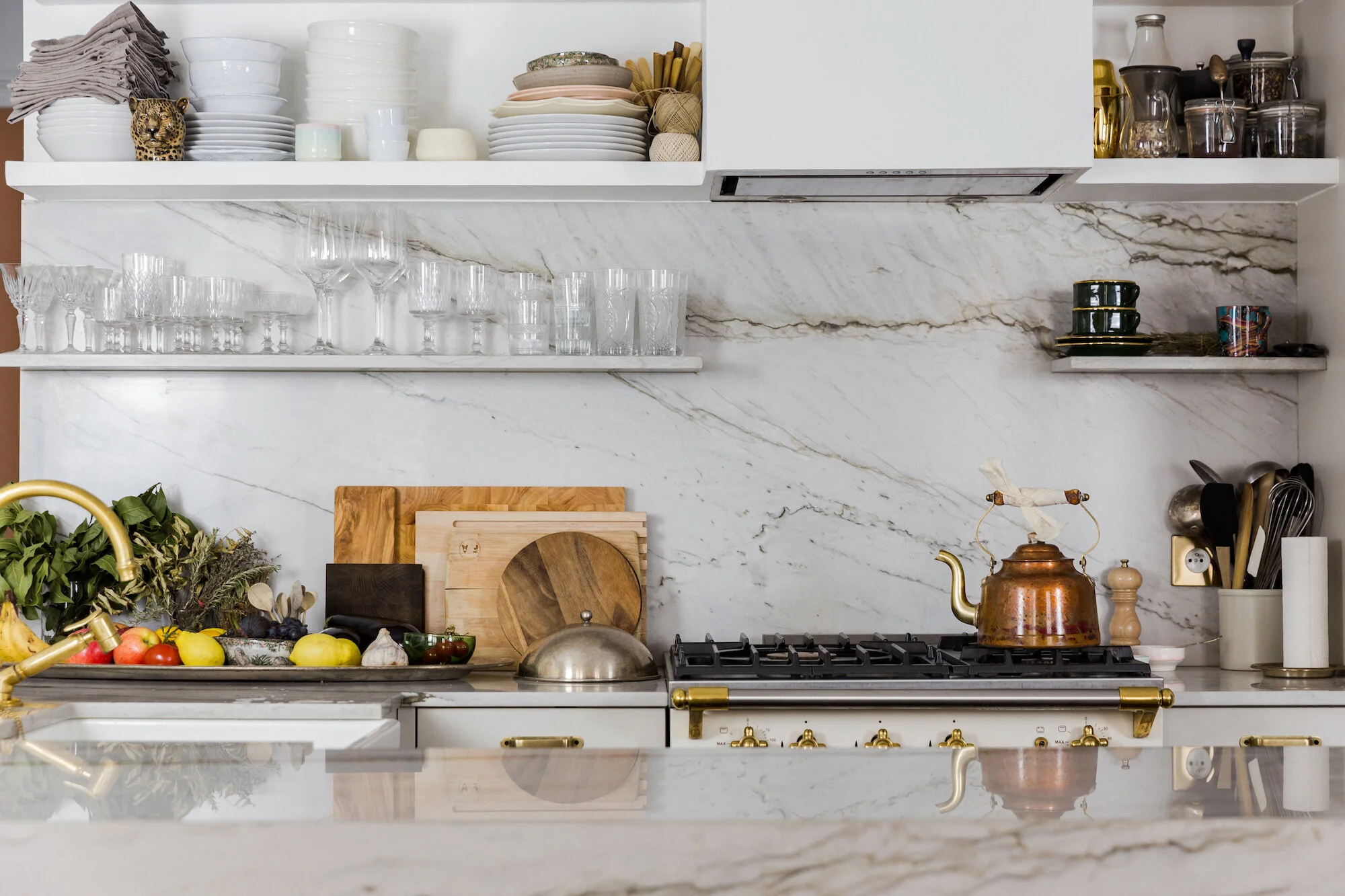 At home with author & consultant Jackie Kai Ellis — Rue Rodier At home with author & consultant Jackie Kai Ellis — Rue Rodier