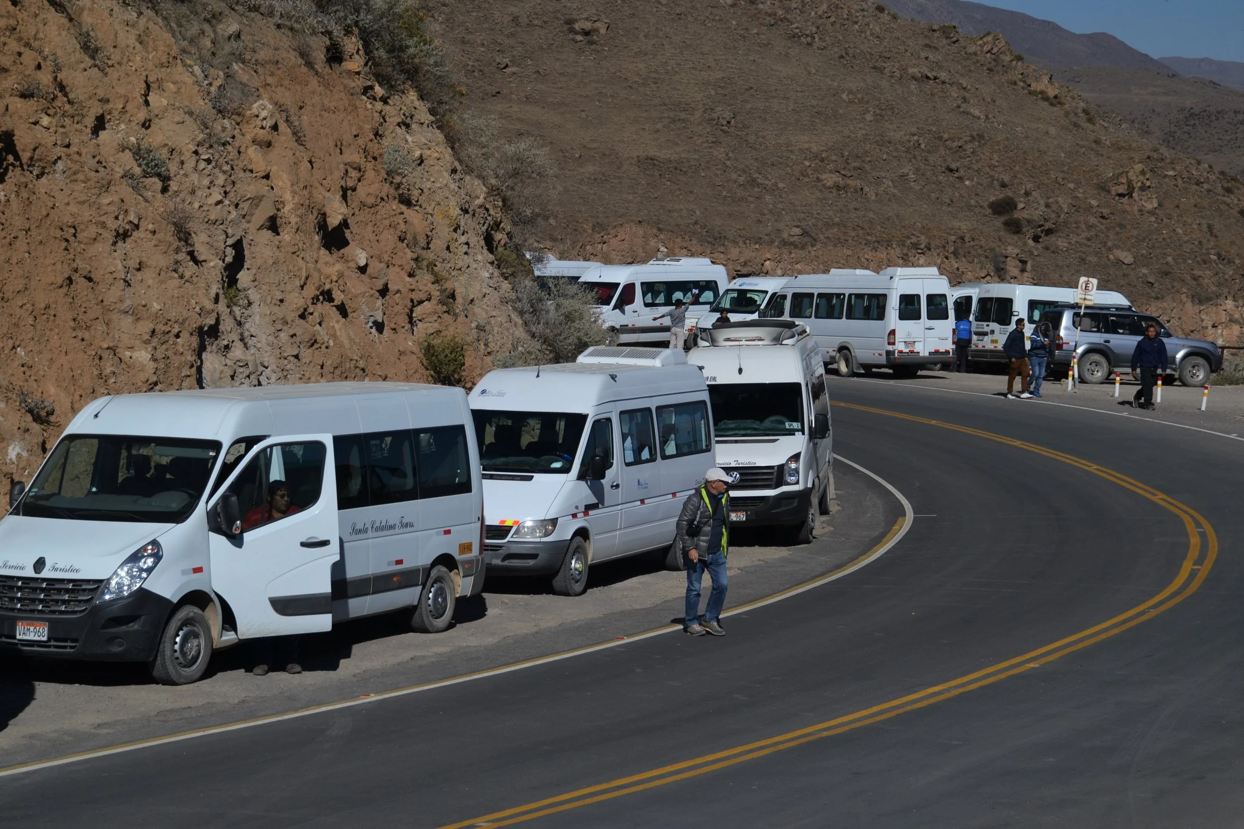 White vans in the Colca Canyon