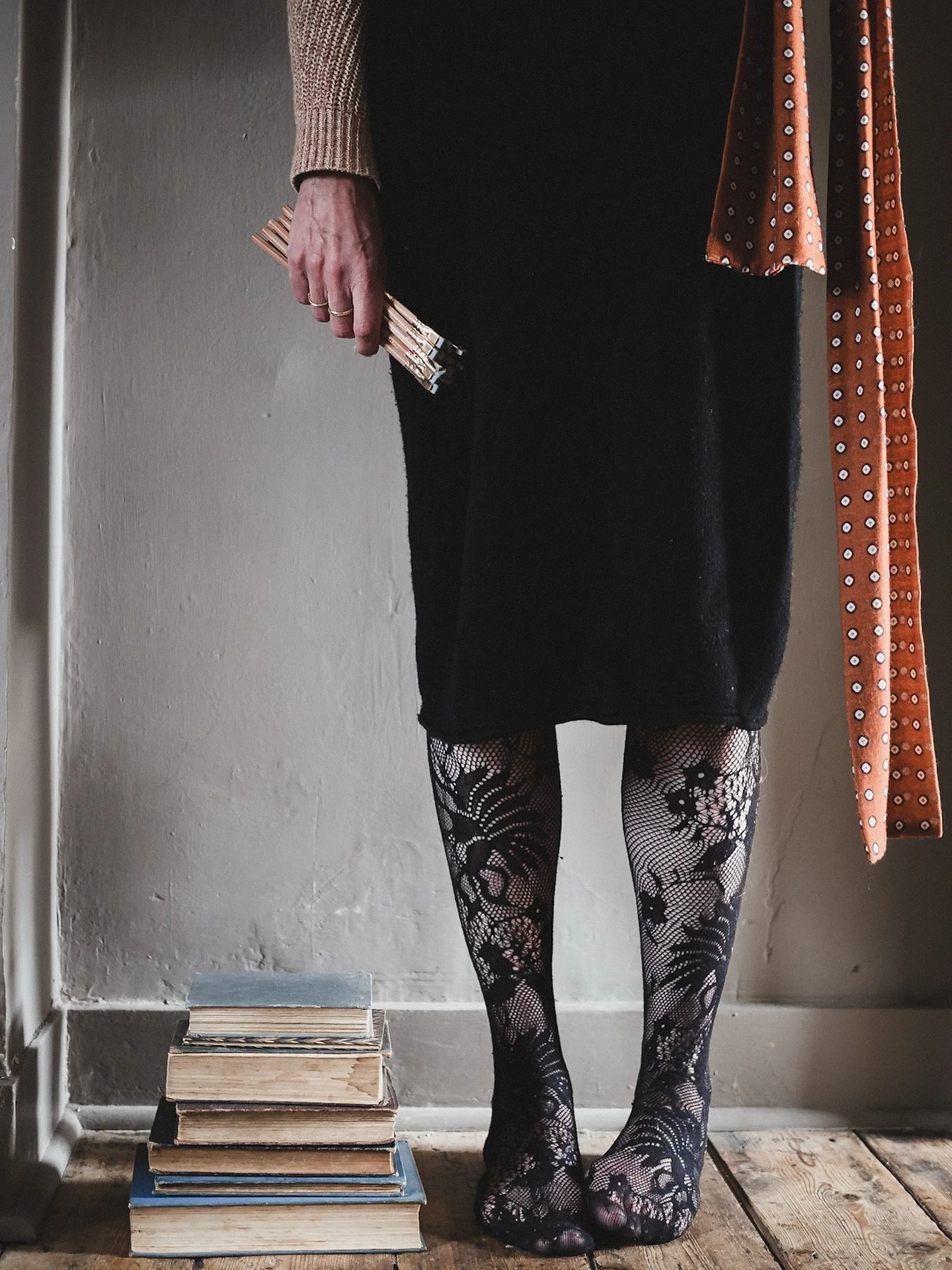 &lsquo;tis the season&hellip; of bookishness, pencil hoarding, lacy tights and rust-coloured scarves 🍂