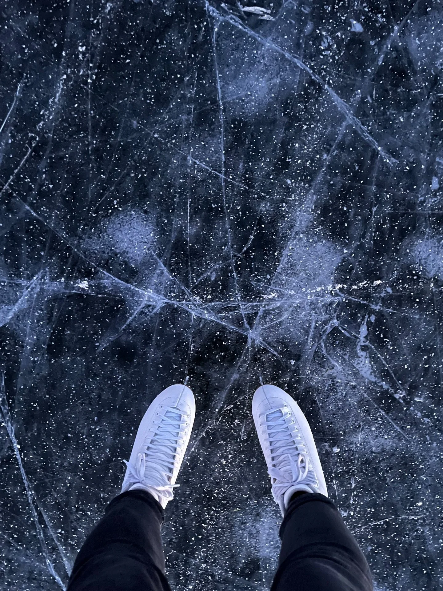 There aren&rsquo;t many things that get me out of bed at 5am, but this&hellip; any day. I started the week wild ice skating, gliding under the moon and watching the sun rise, geese flying overhead, my summer swimming spot turned winter wonderland.