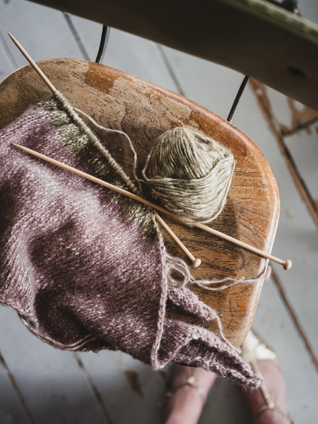 May so far has mostly been about unhelpful overthinking, constant distraction and obsessive knitting ☁️