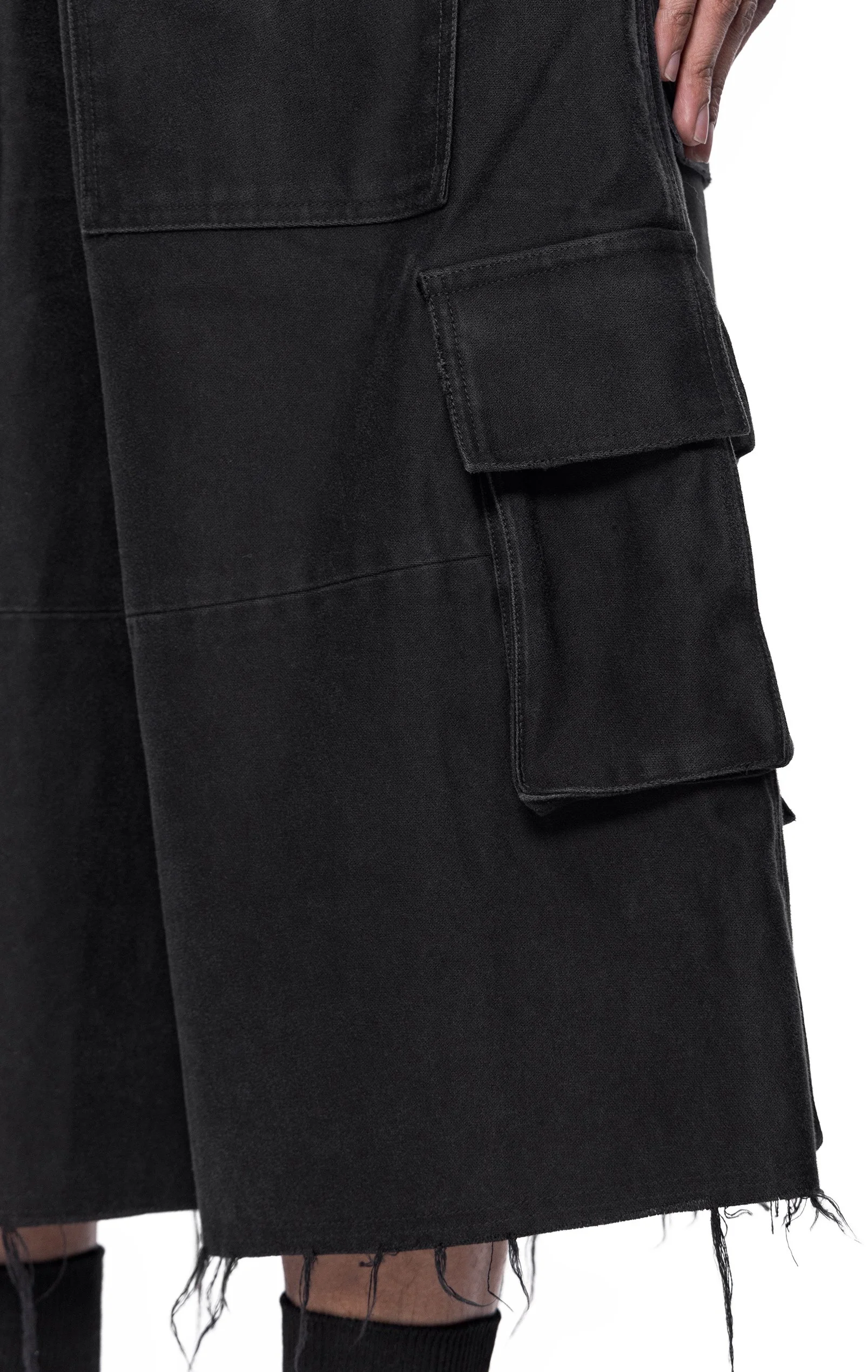 ARNODEFRANCE - K9 CARGO MEGA SHORTS 08.jpg
