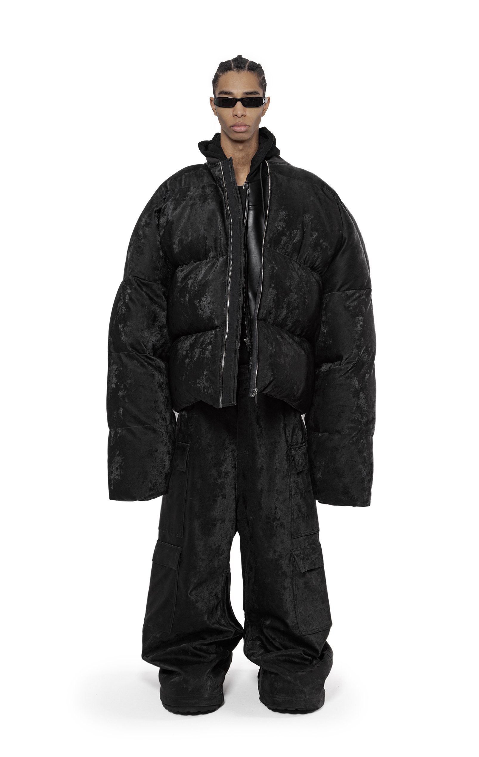 ARNODEFRANCE - DUSTY RUBBER MEGA PUFFER 01.jpg