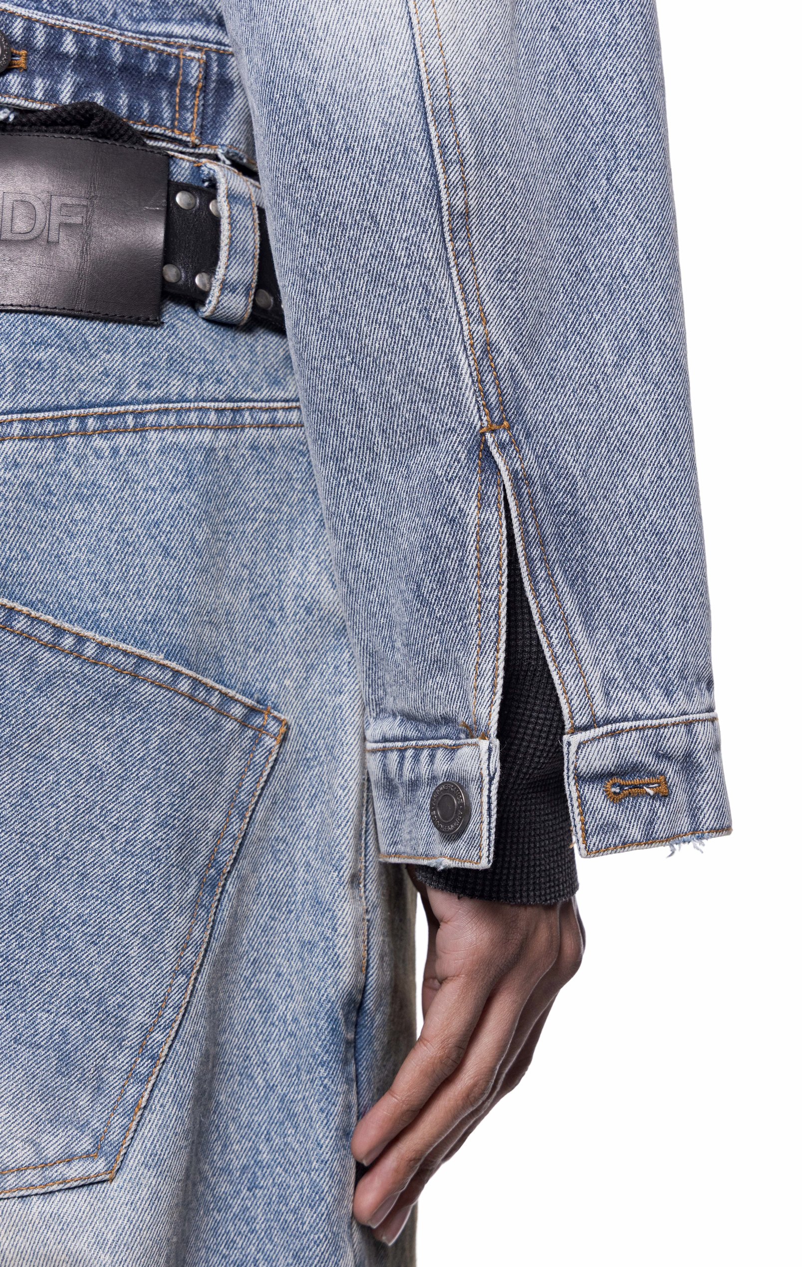 ARNODEFRANCE -  CROPPED DENIM JACKET LIGHT INDIGO 010.jpg