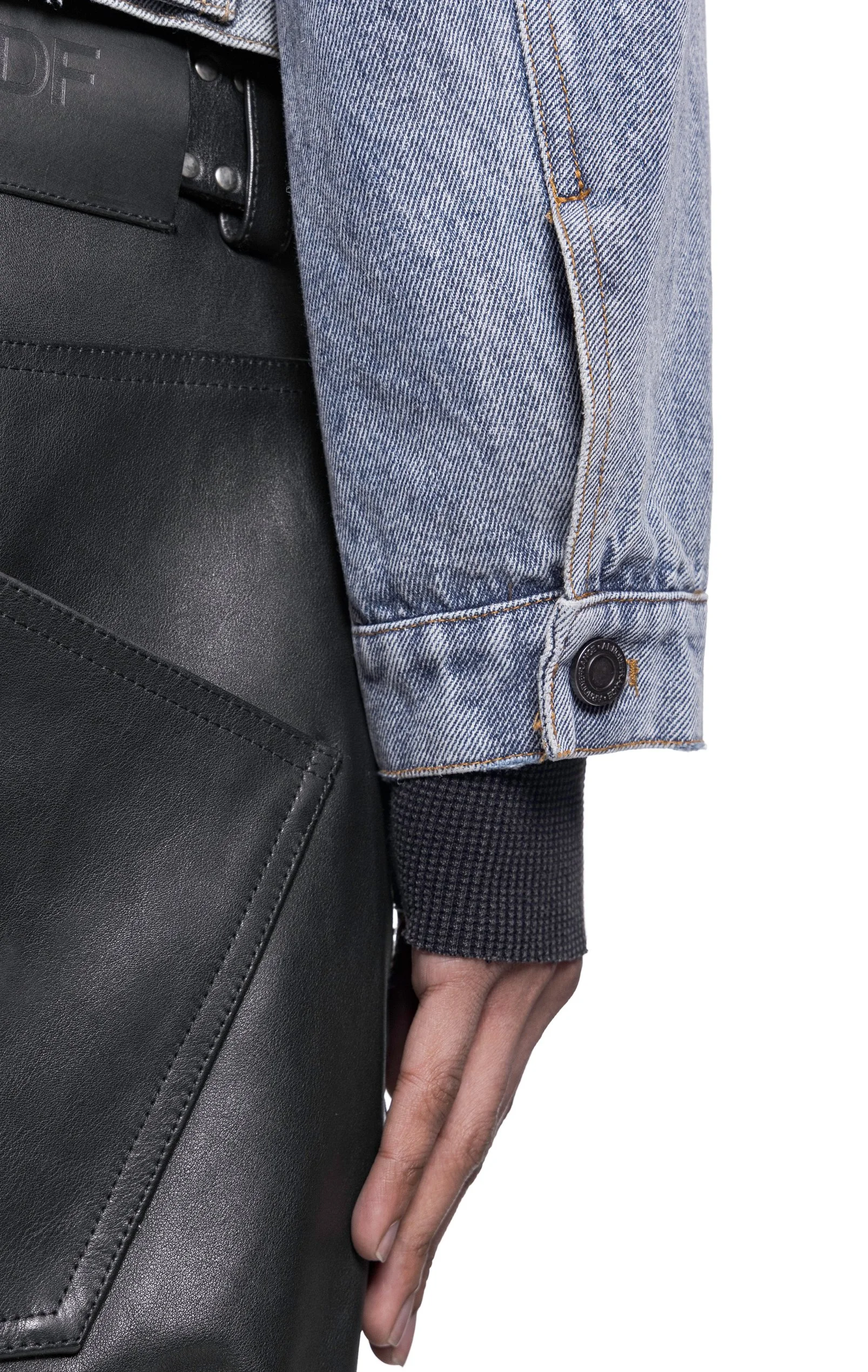 ARNODEFRANCE -  CITY DENIM TRUCKER JACKET LIGHT INDIGO 07.jpg