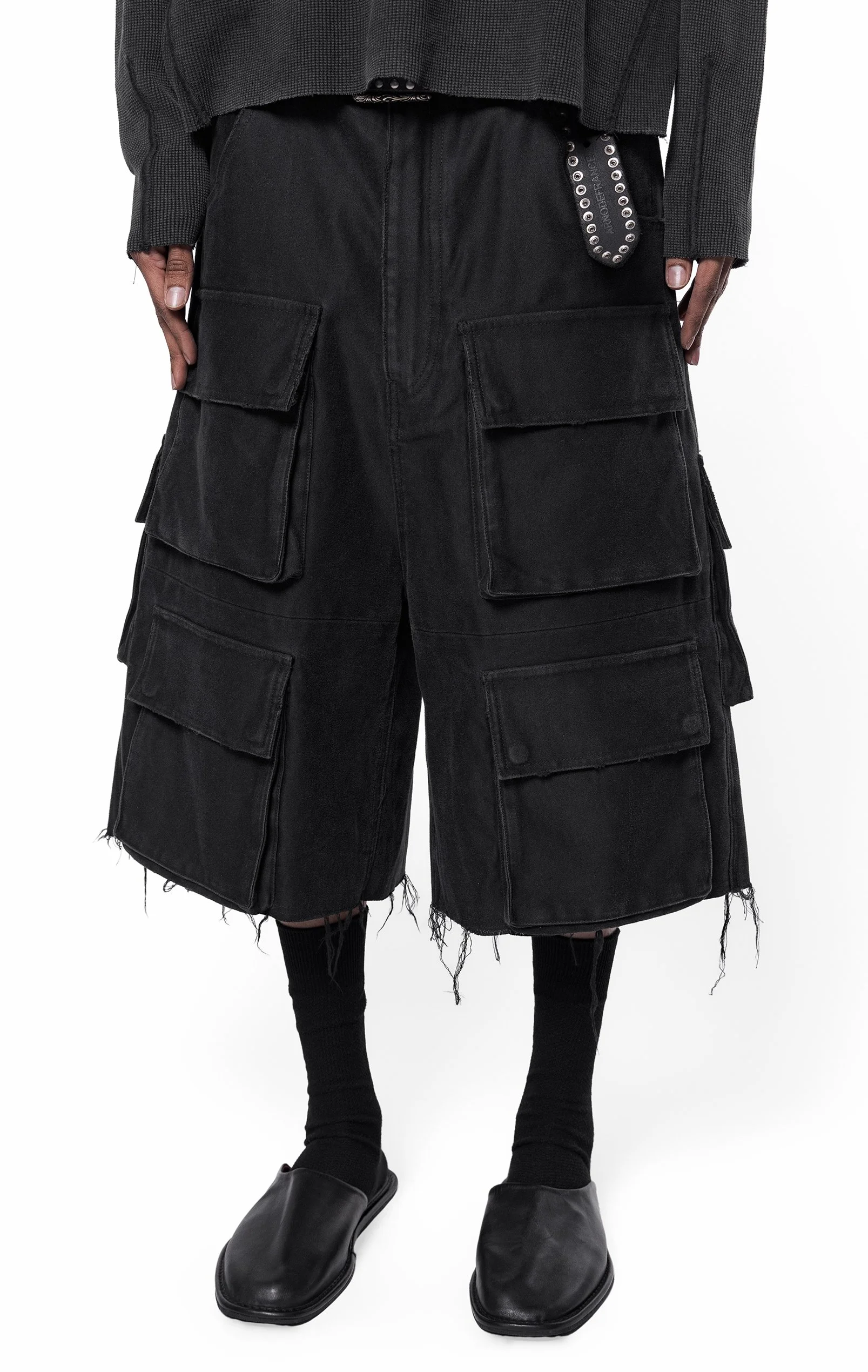 ARNODEFRANCE - K9 CARGO MEGA SHORTS 05.jpg