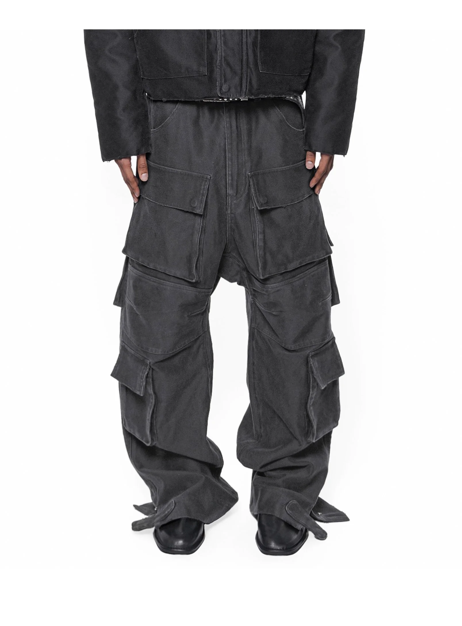 ARNODEFRANCE -  RIOT MOLESKIN CARGO PANTS 01.jpg