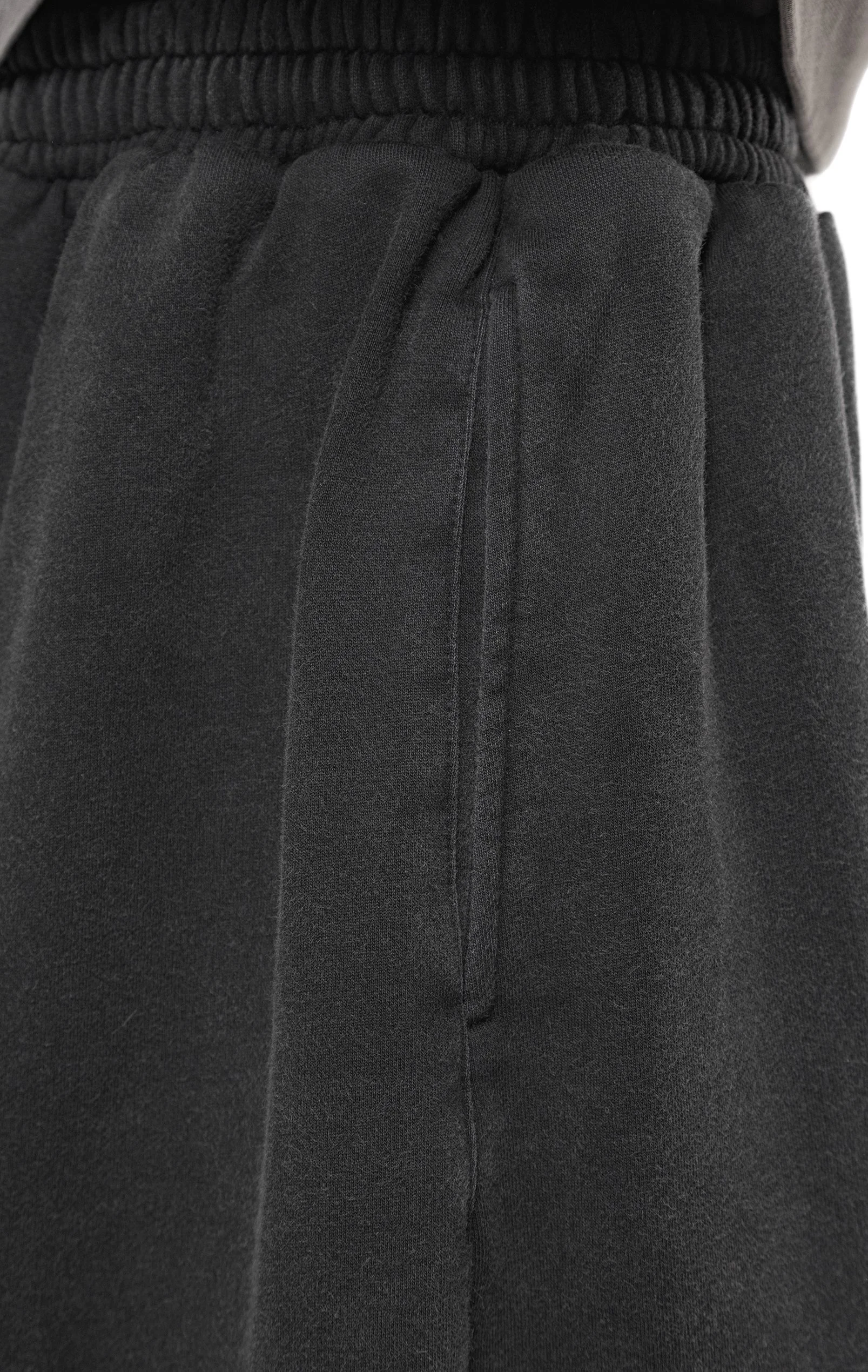 ARNODEFRANCE - MEGA SHORTS 07.jpg