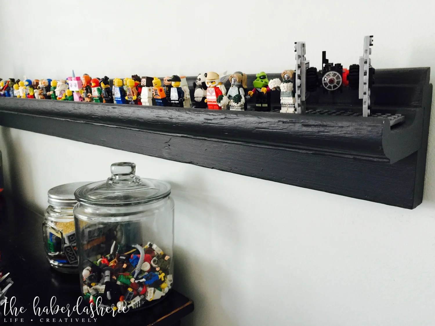 LEGO minifigure diy shelf storage
