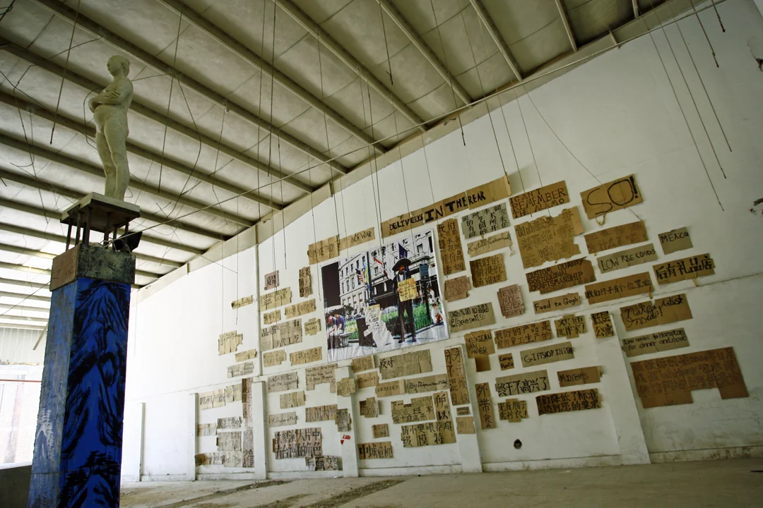 Zhang Tiemei, sculpture (foreground), Alejandro Diaz (background)