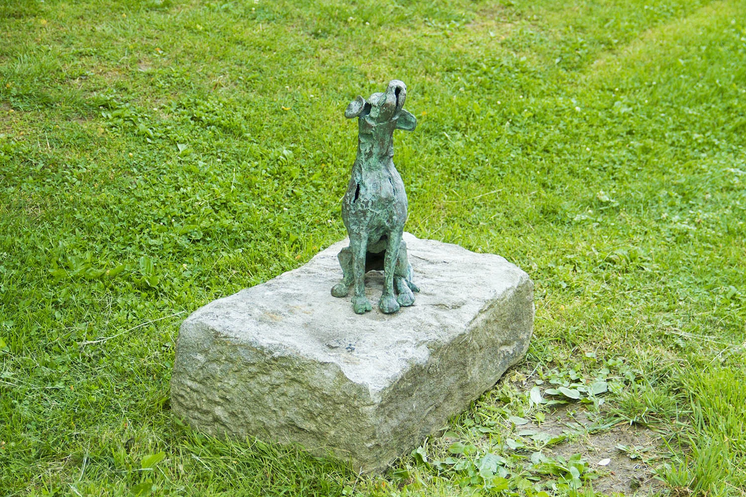 Sitting Dog Jan Desmarets (3).jpg