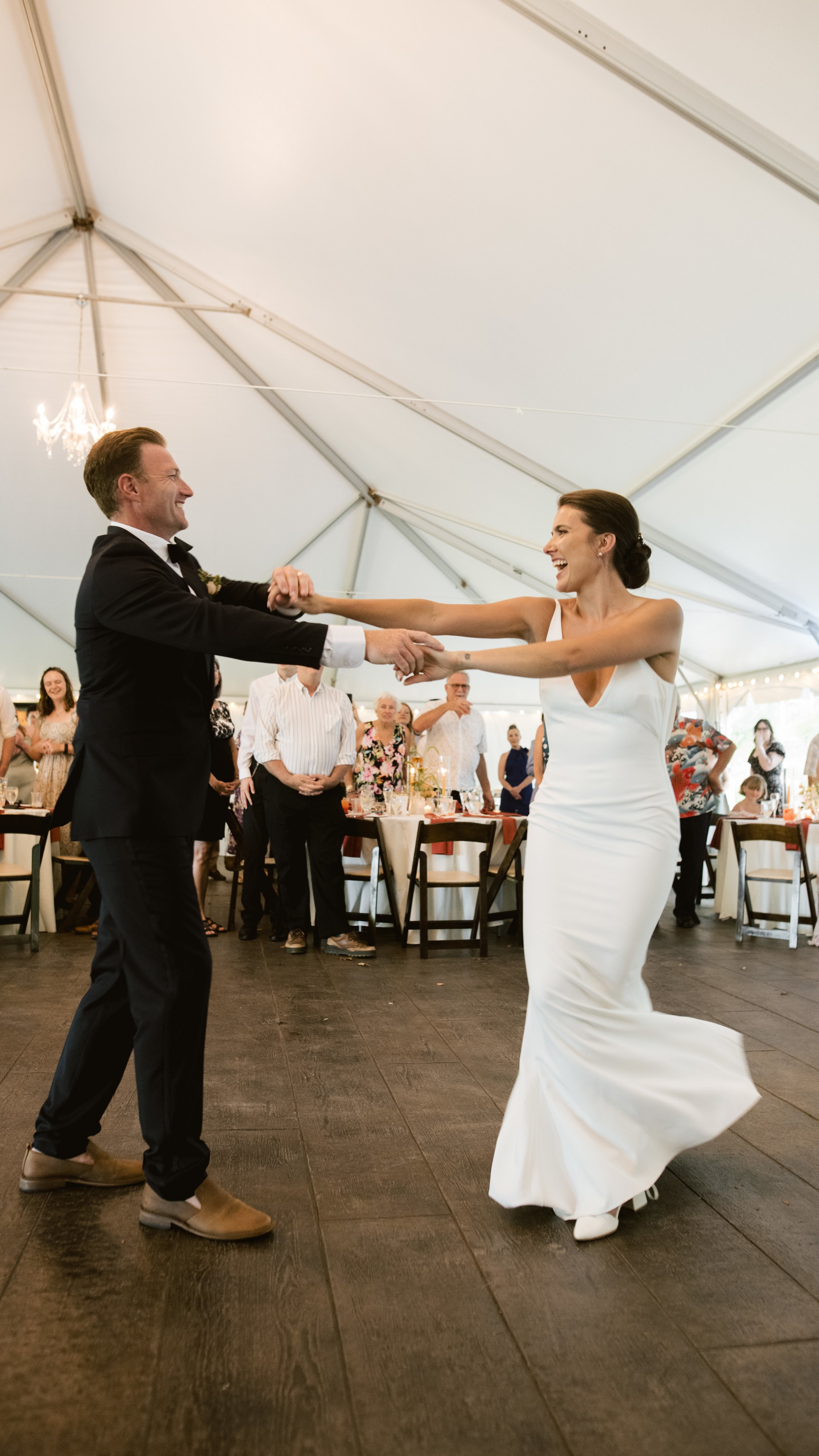 Oakholm_Farm_Estate_wedding_photography_summer_wedding_firstlook_lakeside_ceremony_centralMA00014.jpg