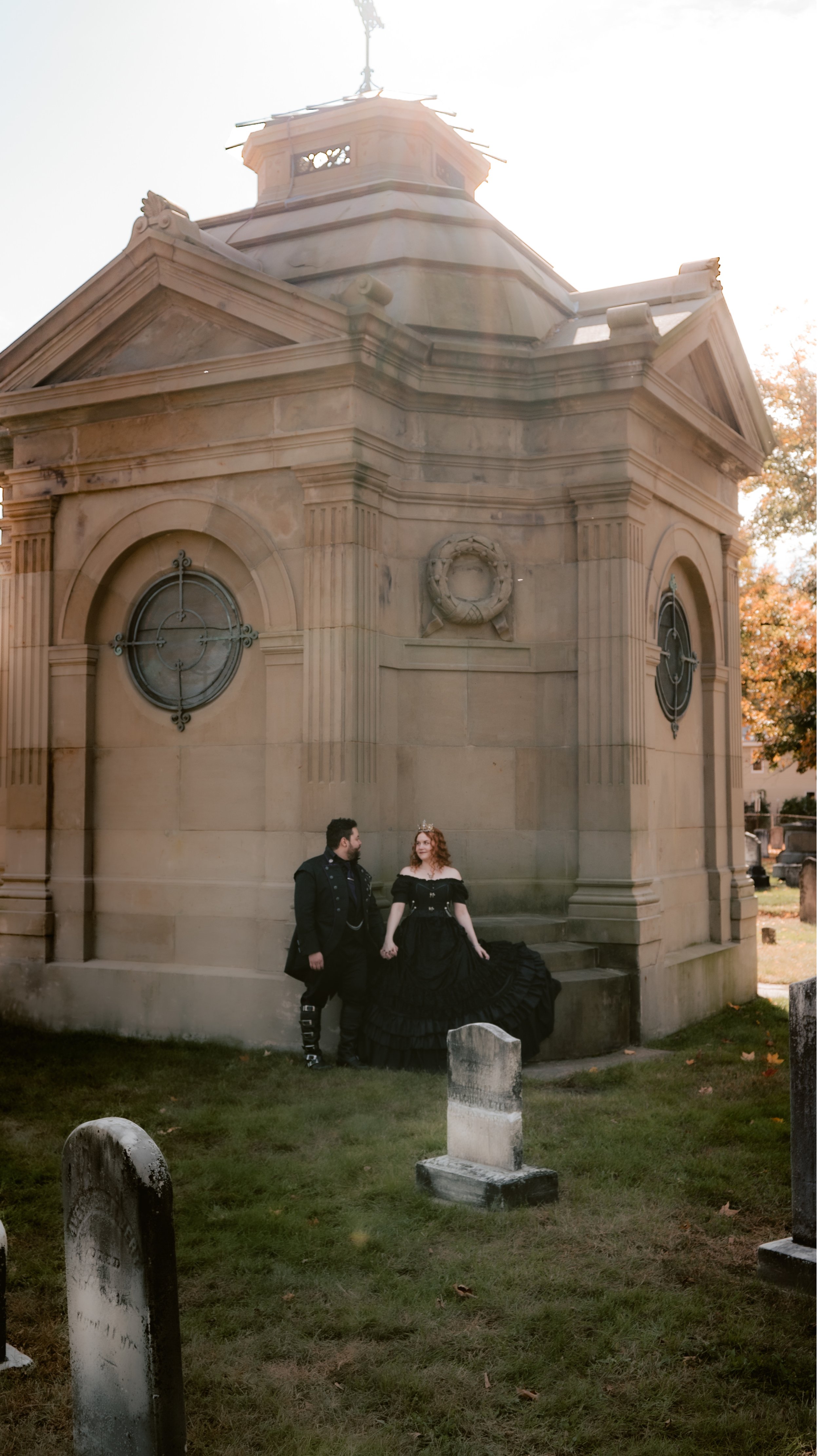 steampunk_wedding_goth_westernMA_cemetery_wedding_photos_union_station_wedding_photographer_novella_paulette_griswold00003.jpg