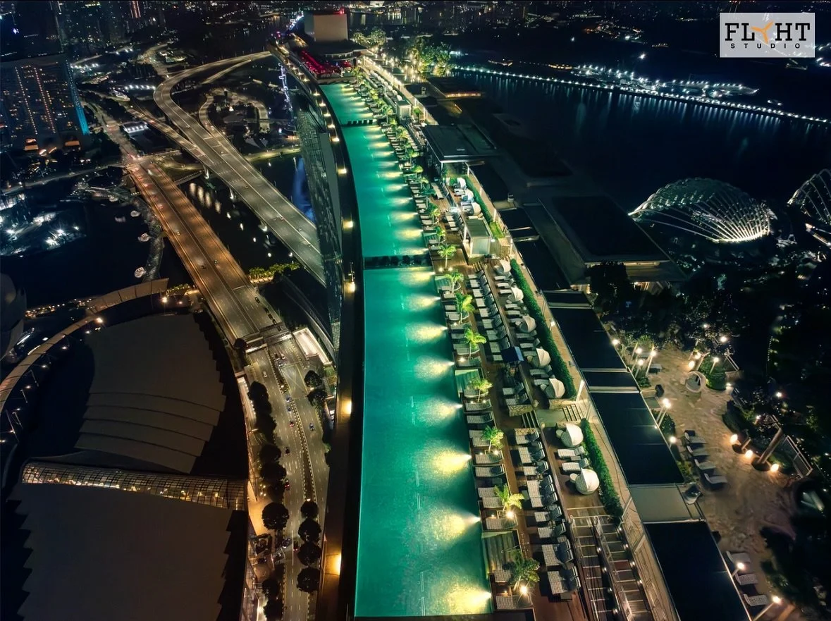 Rare sights. Elevated perspectives. 📍MBS, F1 weekend.

#flyhtstudio #f1 #marinabaysandshotel  #formula1 #singaporegp #citylights #skyline #architecture #instatravel #cityscape #urbanjungle #wanderlust #epicviews #beautifuldestination #visualambassad
