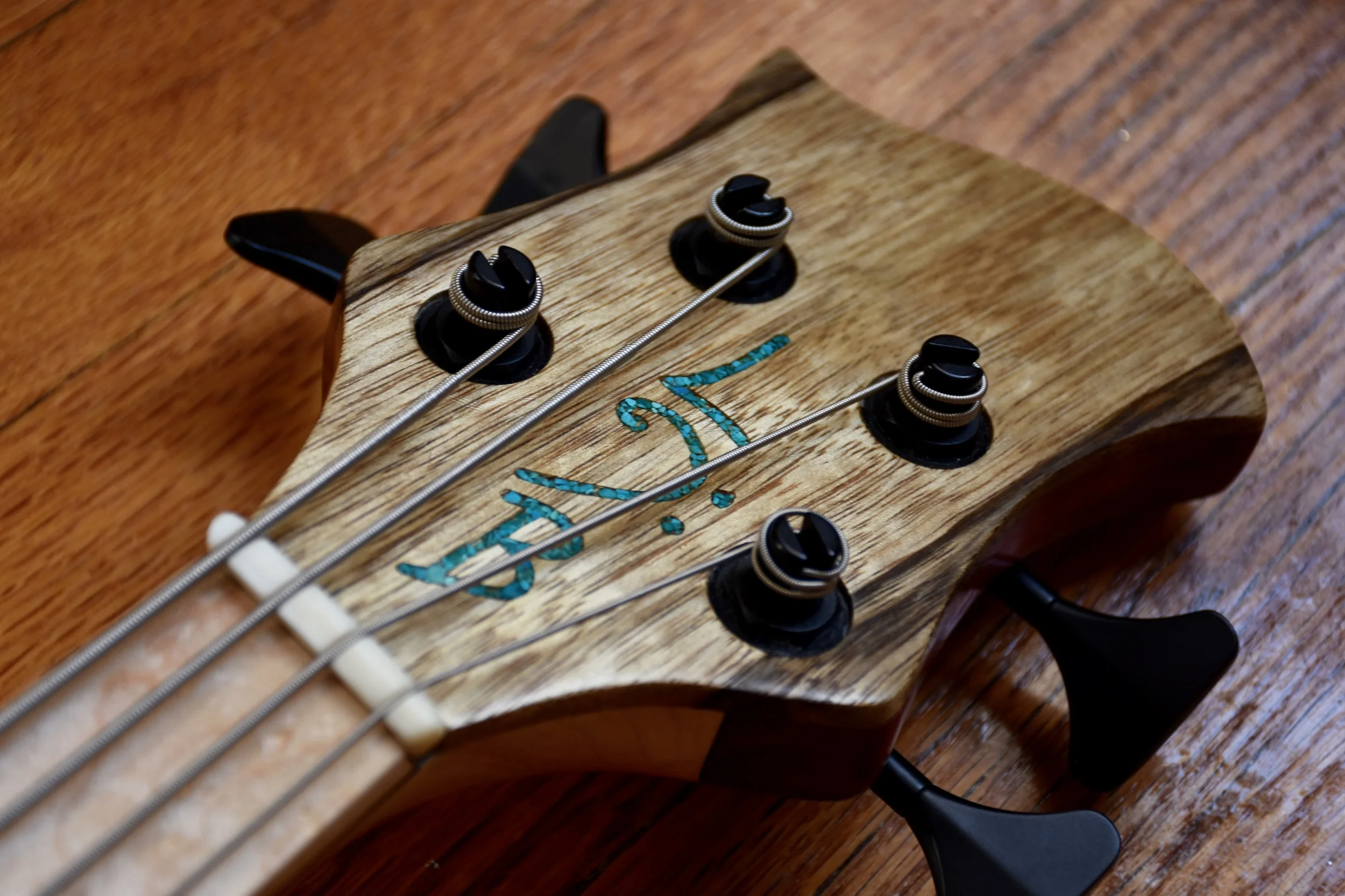 LowDown Custom 4