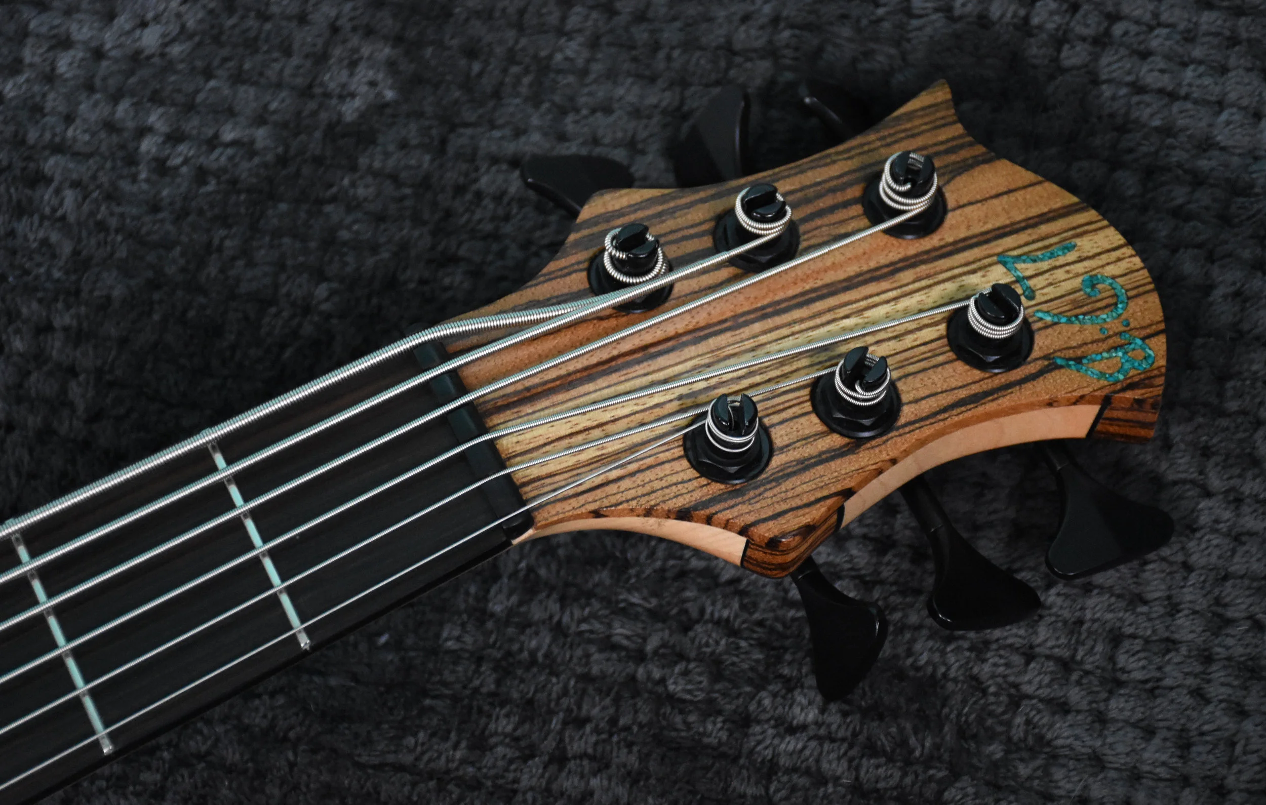LowDown Custom 6