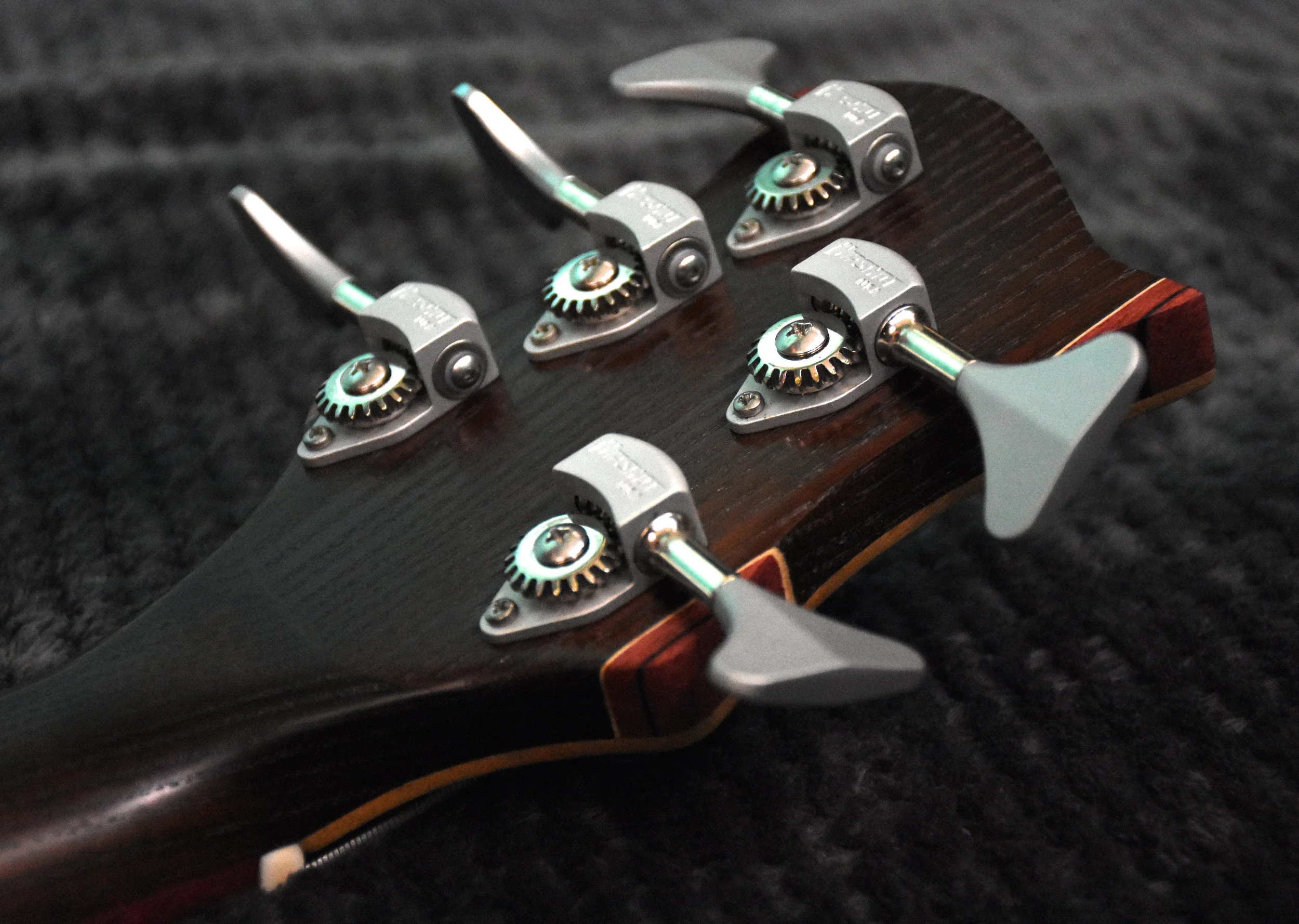 LowDown Custom 5