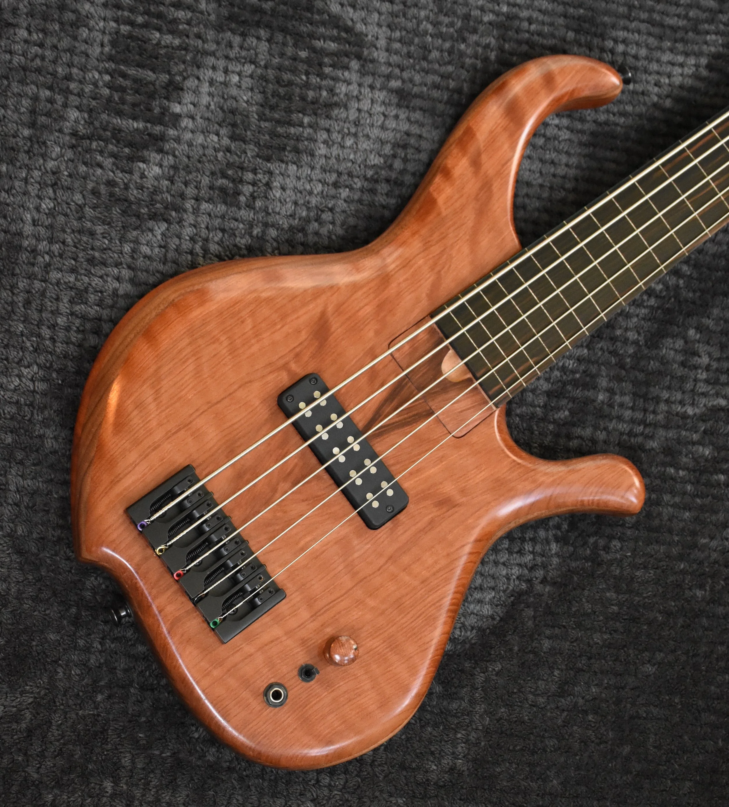 LowDown Custom Series 5F