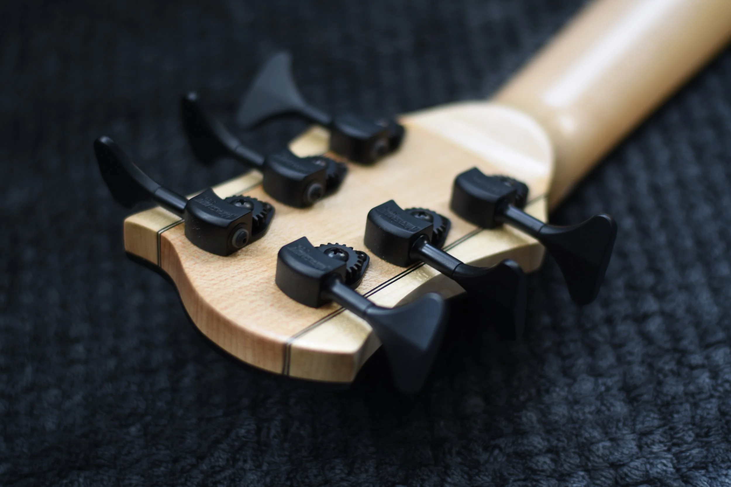 LowDown Custom 6F