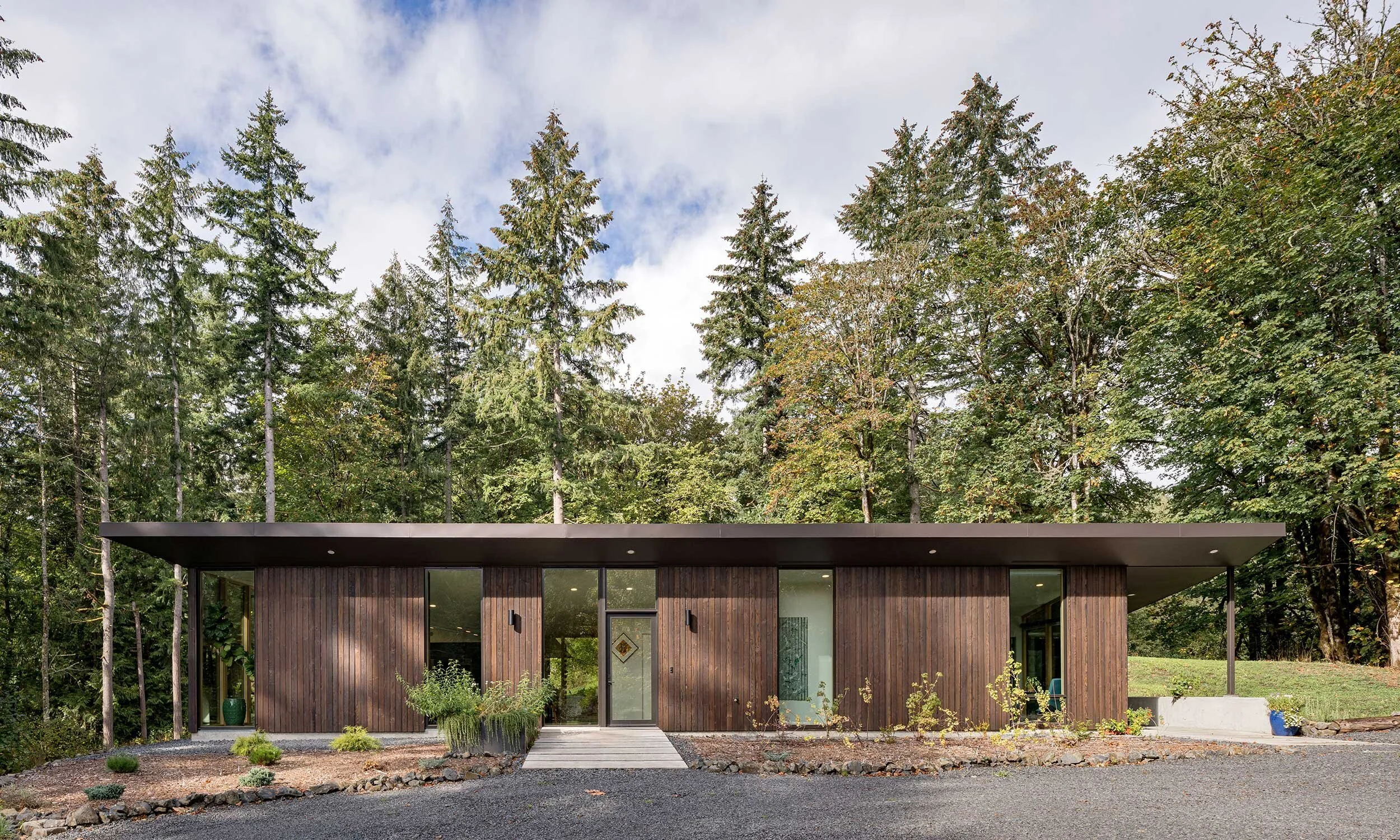 Sheltered-Nook-Custom-Home-exterior-JoshPartee-9335.jpg