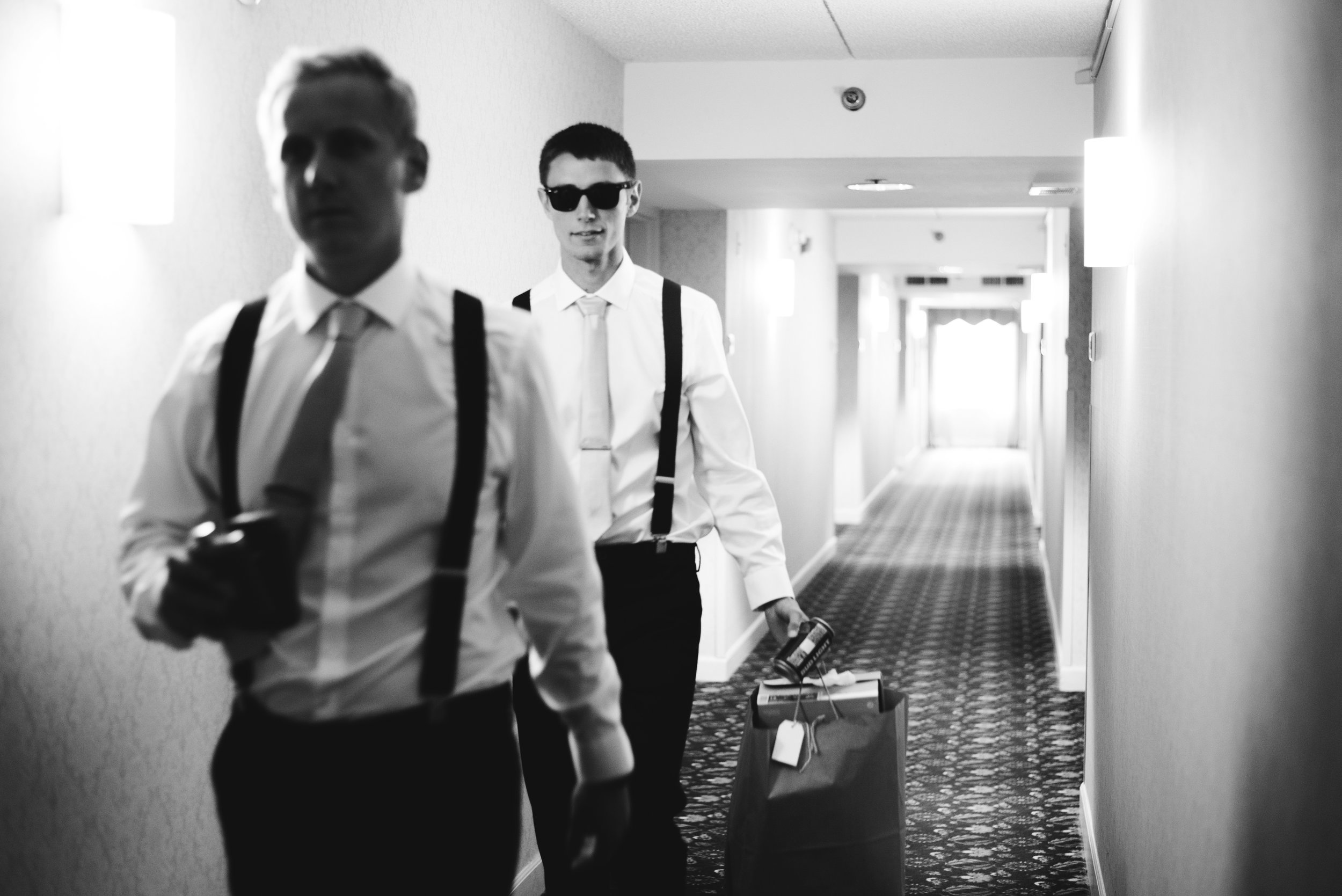 2_GuysGettingReady083.jpg