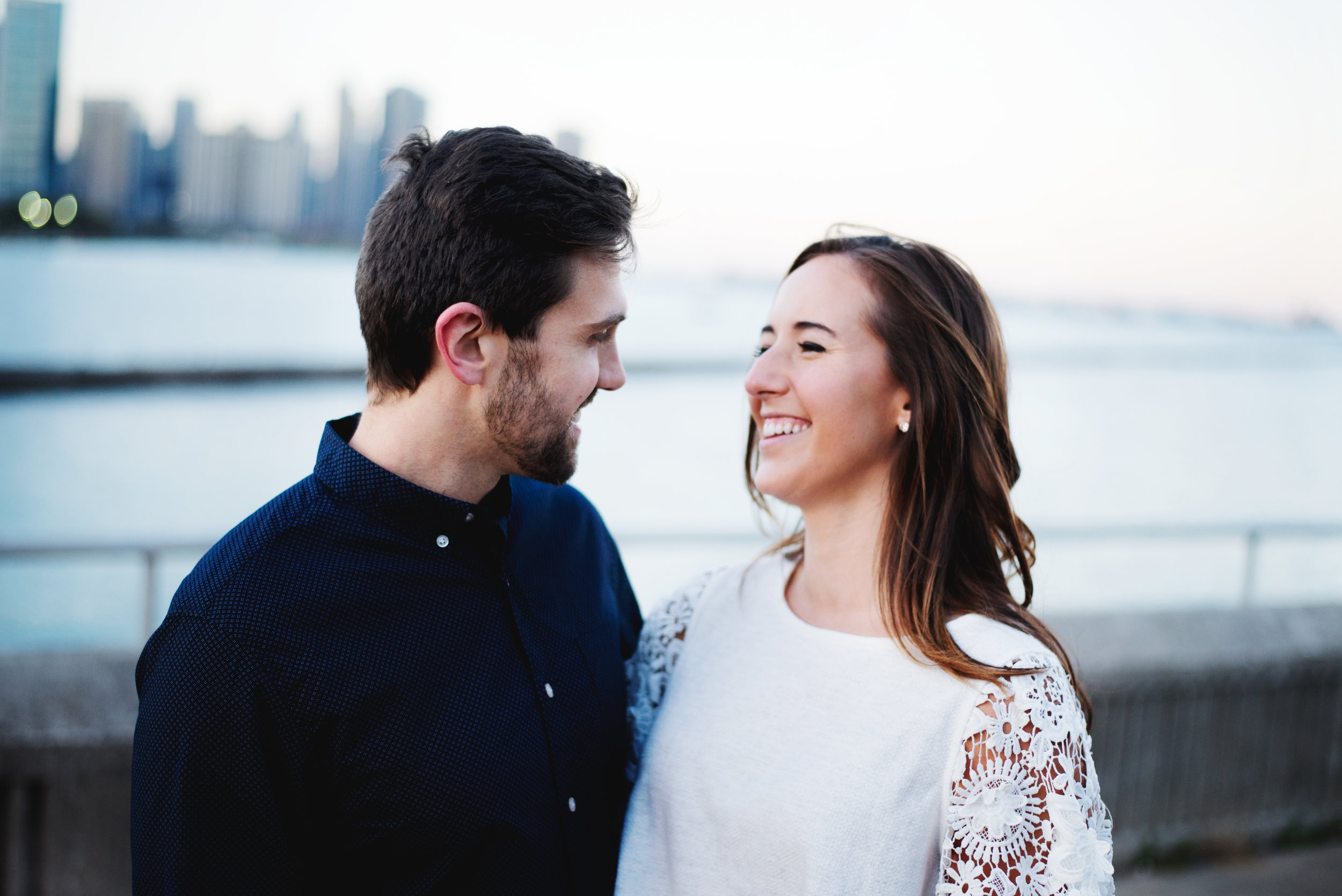 Chicago-Fall-Engagement-Session_0107.jpg