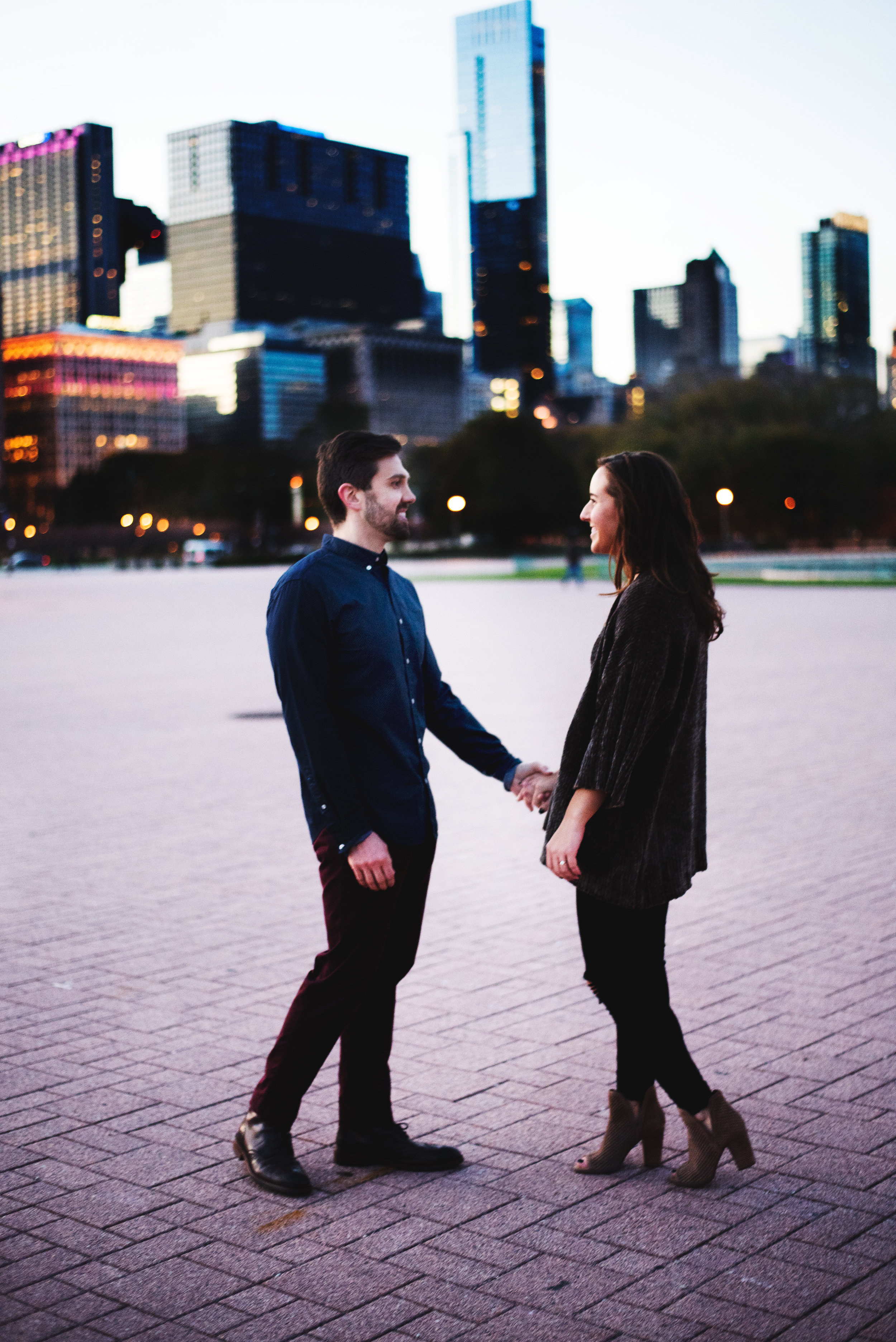 Chicago-Fall-Engagement-Session_0154.jpg