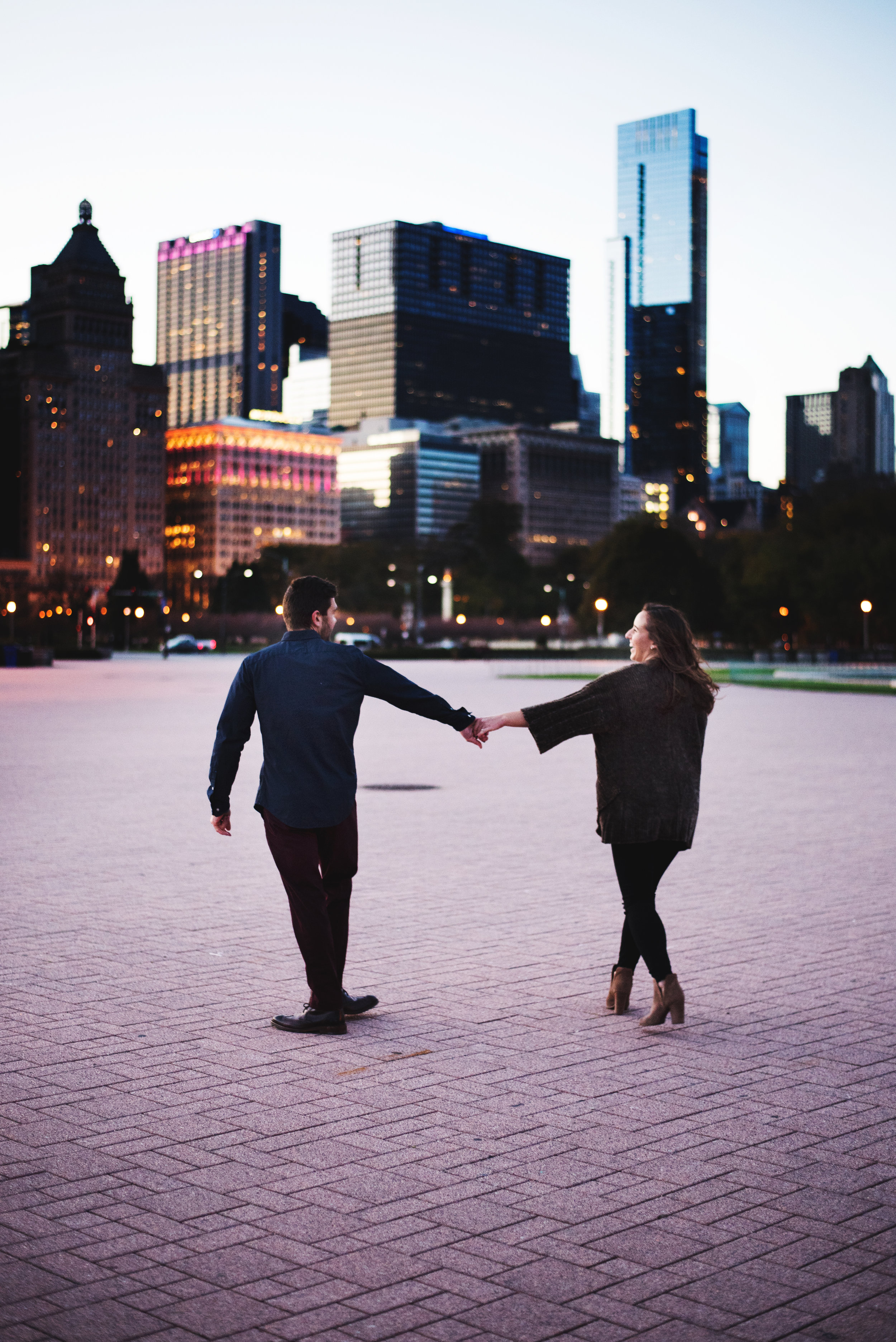 Chicago-Fall-Engagement-Session_0158.jpg