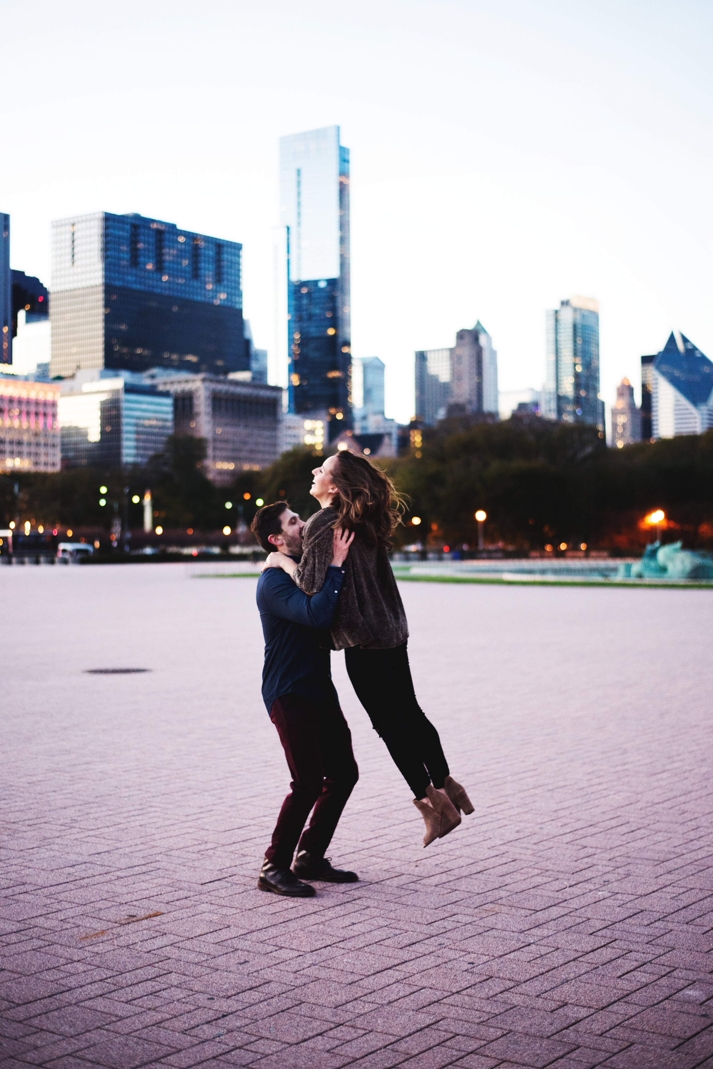 Chicago-Fall-Engagement-Session_0160.jpg
