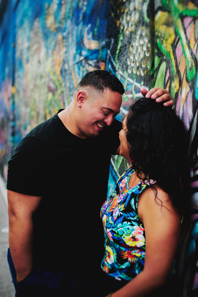 Gwen-Joel-Chicago-engagement_0808.jpg