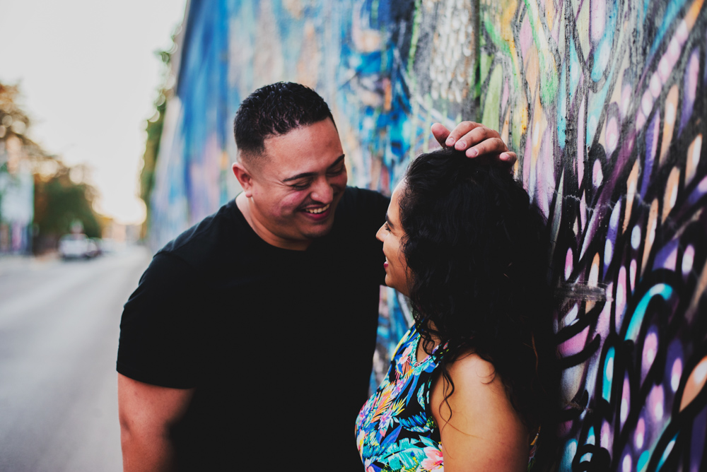 Gwen-Joel-Chicago-engagement_0812.jpg