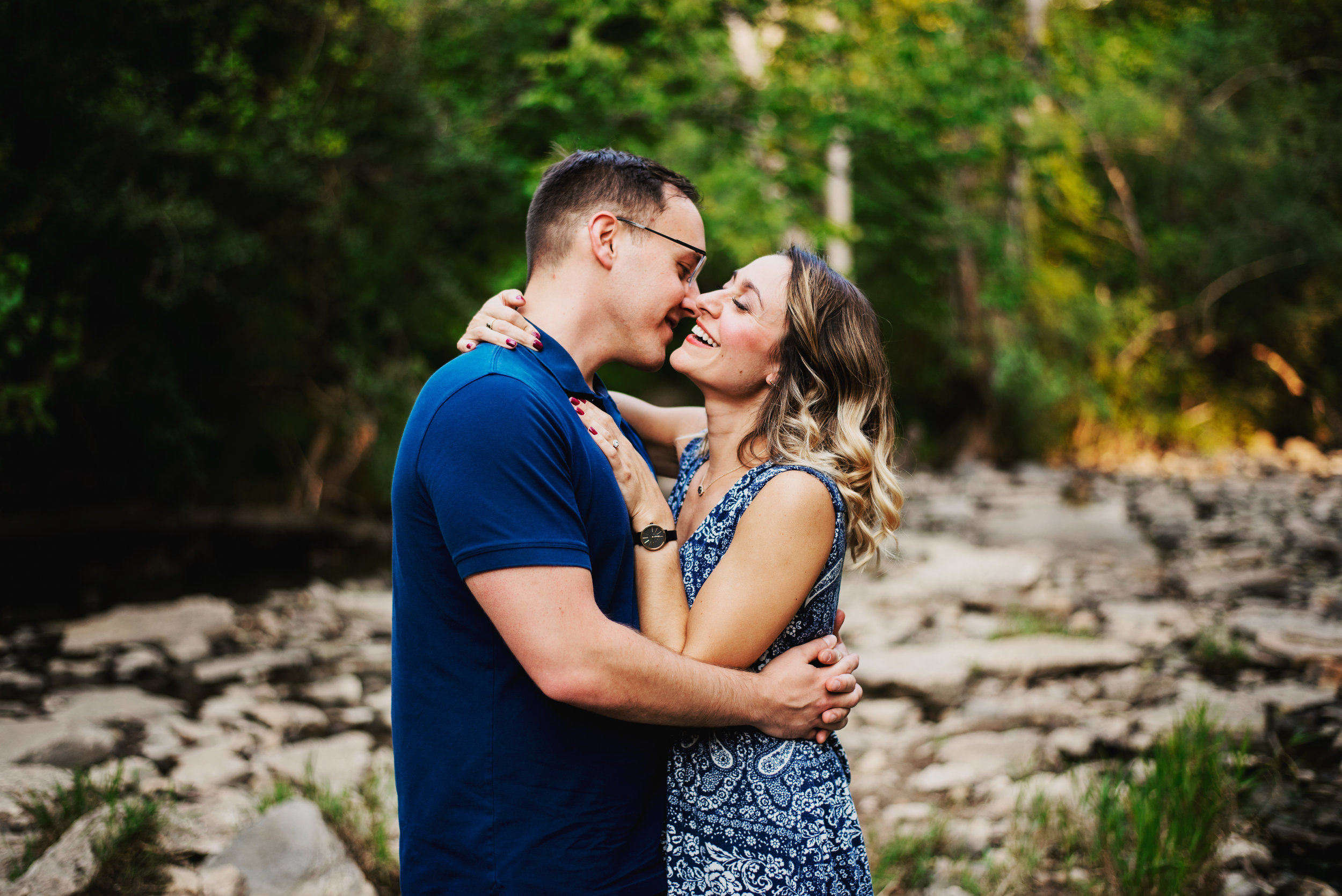 Danielle-Alex-WaterfallGlen-EngagementSession_0566.jpg