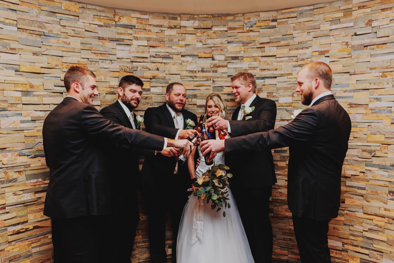 020_Peterson-Villa-Olivia-Bartlet-Wedding_0022.jpg
