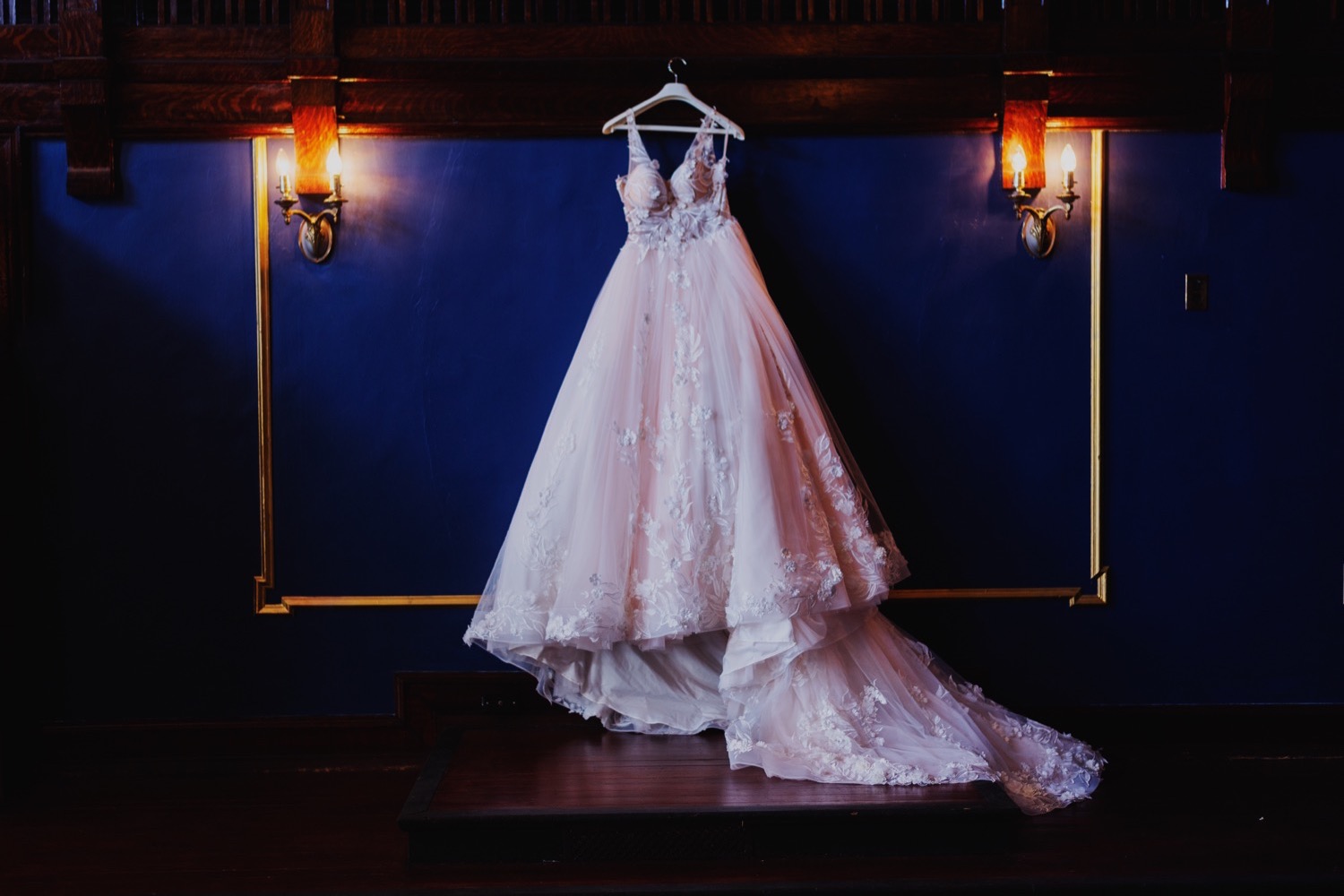 008_Benckendor-TheSilverFox-Streator-Wedding_0012.jpg