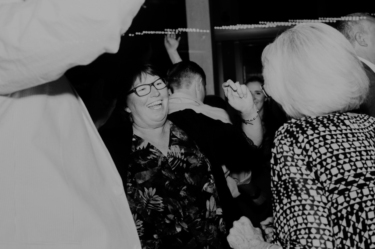 108_Moser-Wedding-OakbrokoBathandTennis_0175.jpg