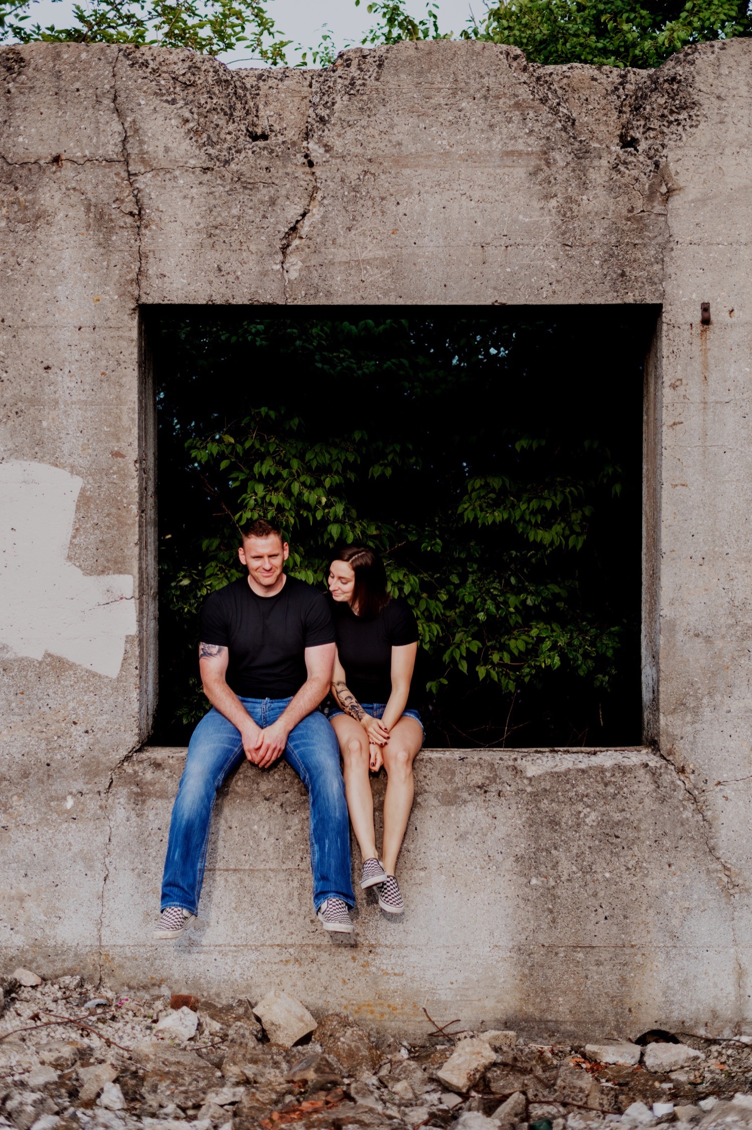 09_Shelbi-Brian-EngagementSession-Joliet-Ironworks_0289.jpg