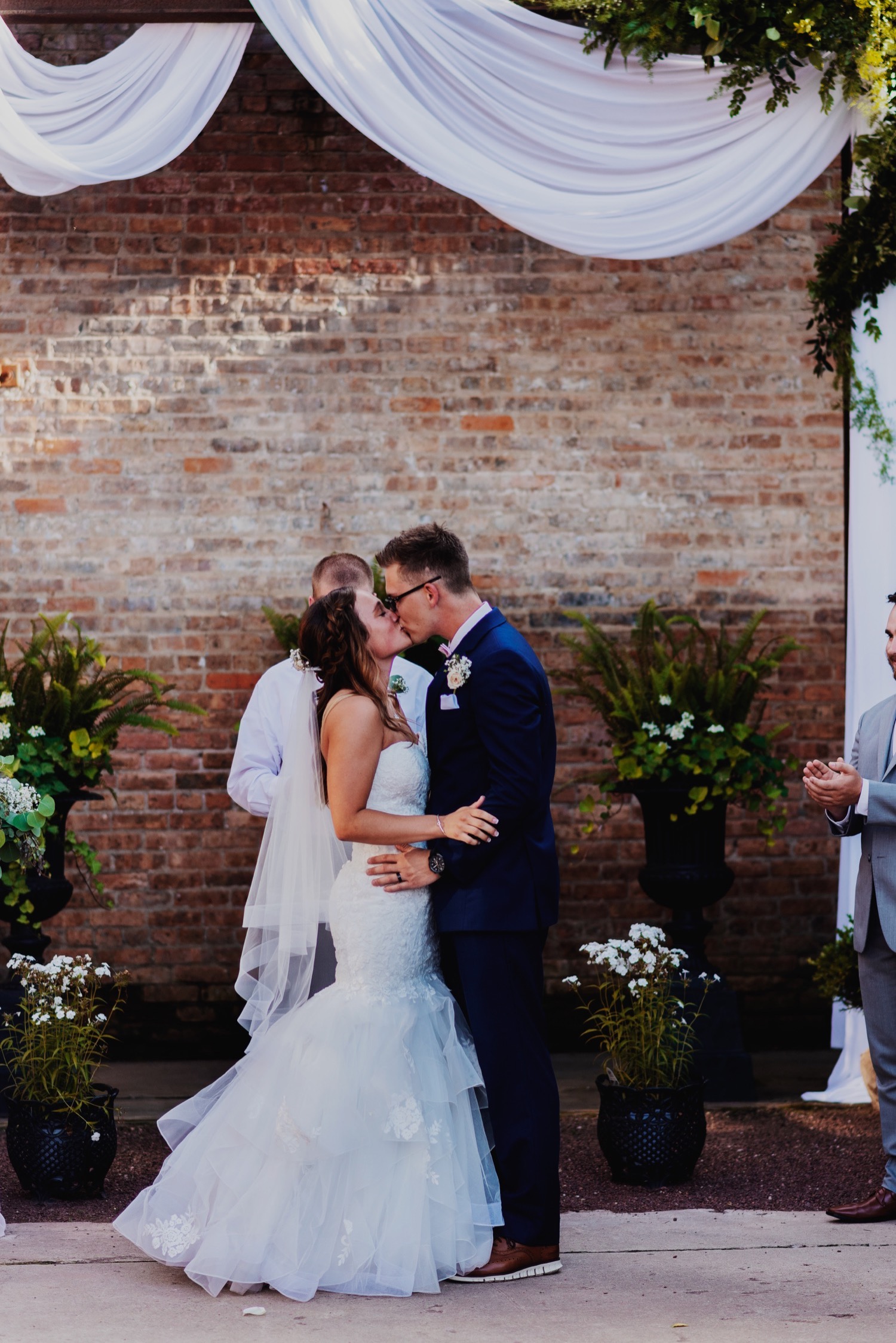 112_Treml-Meck-Blumen-Gardens-Sycamore-Wedding0172.jpg