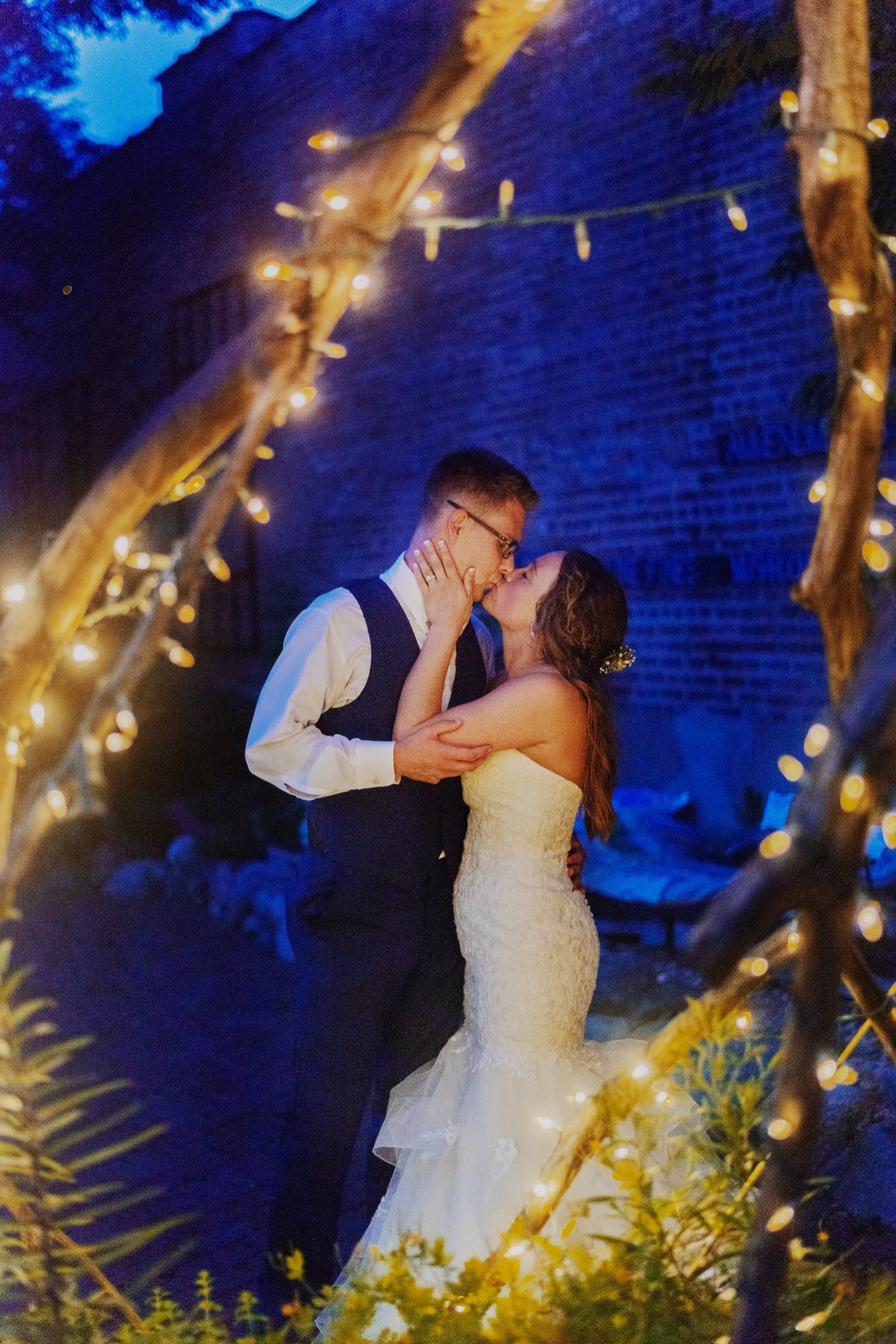 154_Treml-Meck-Blumen-Gardens-Sycamore-Wedding0238.jpg