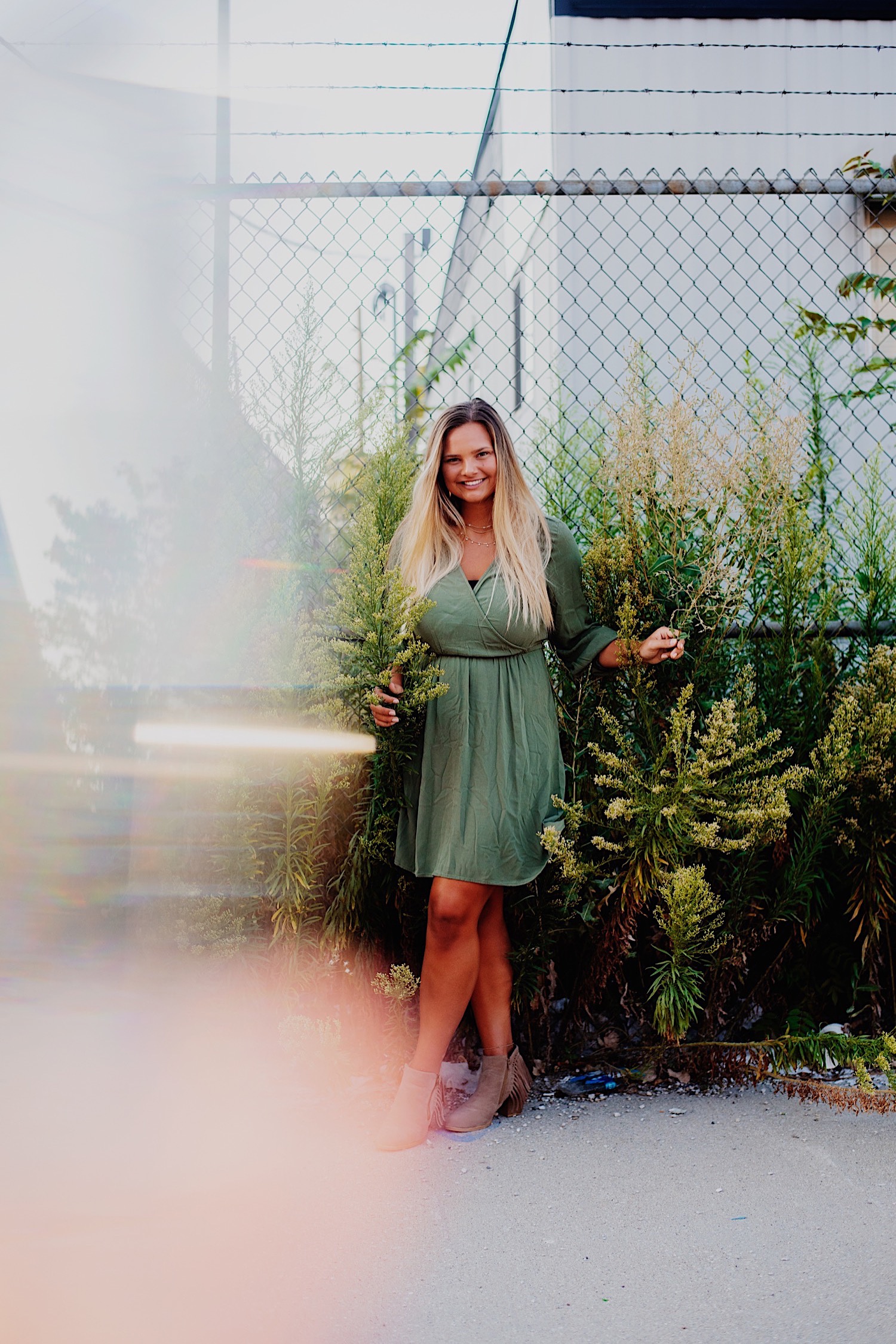 27_Skyler-SeniorSession-WestLoop-Chicago0580.jpg